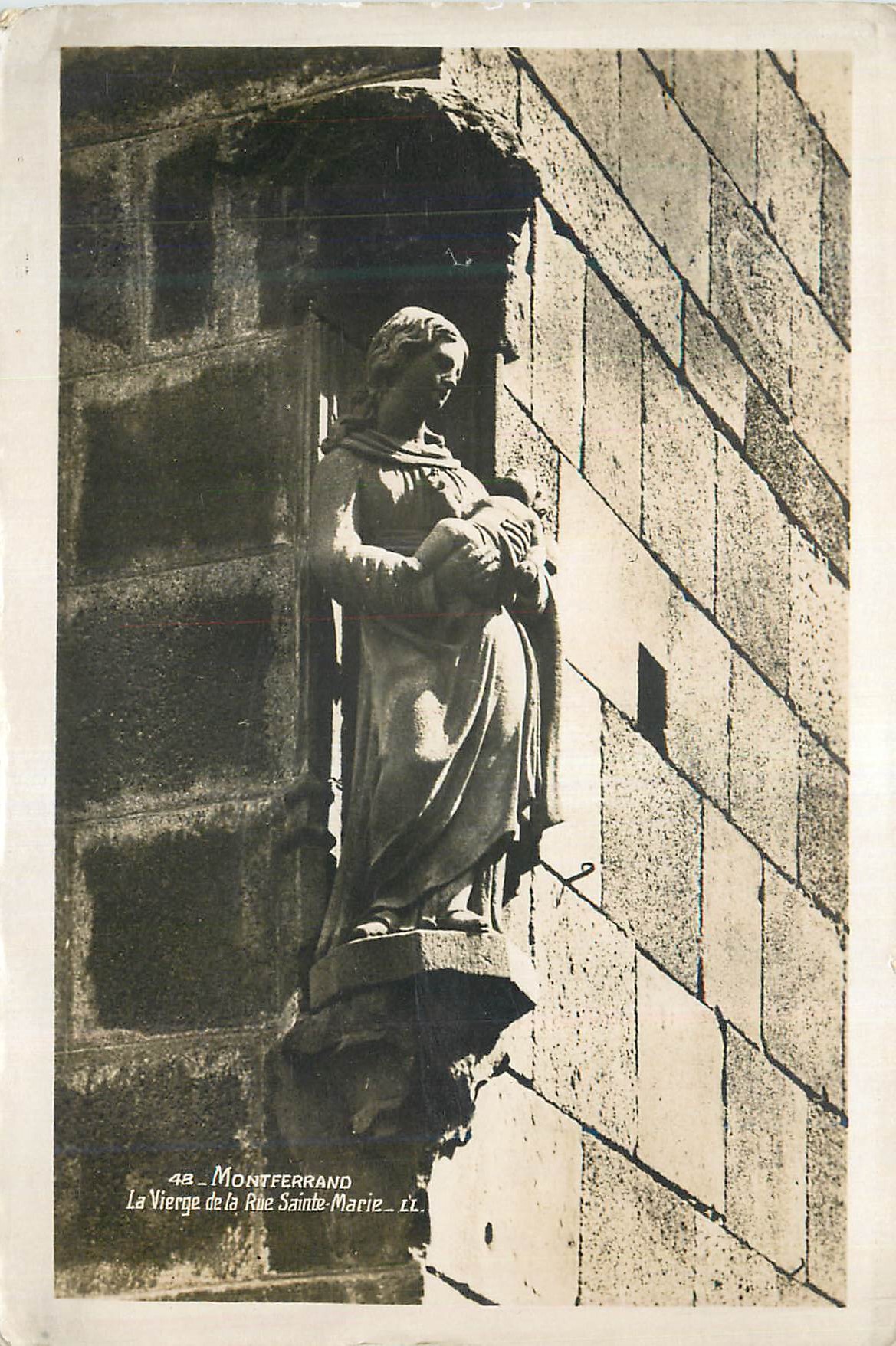 CPM Montferrand La Vierge de la Rue Sainte Marie