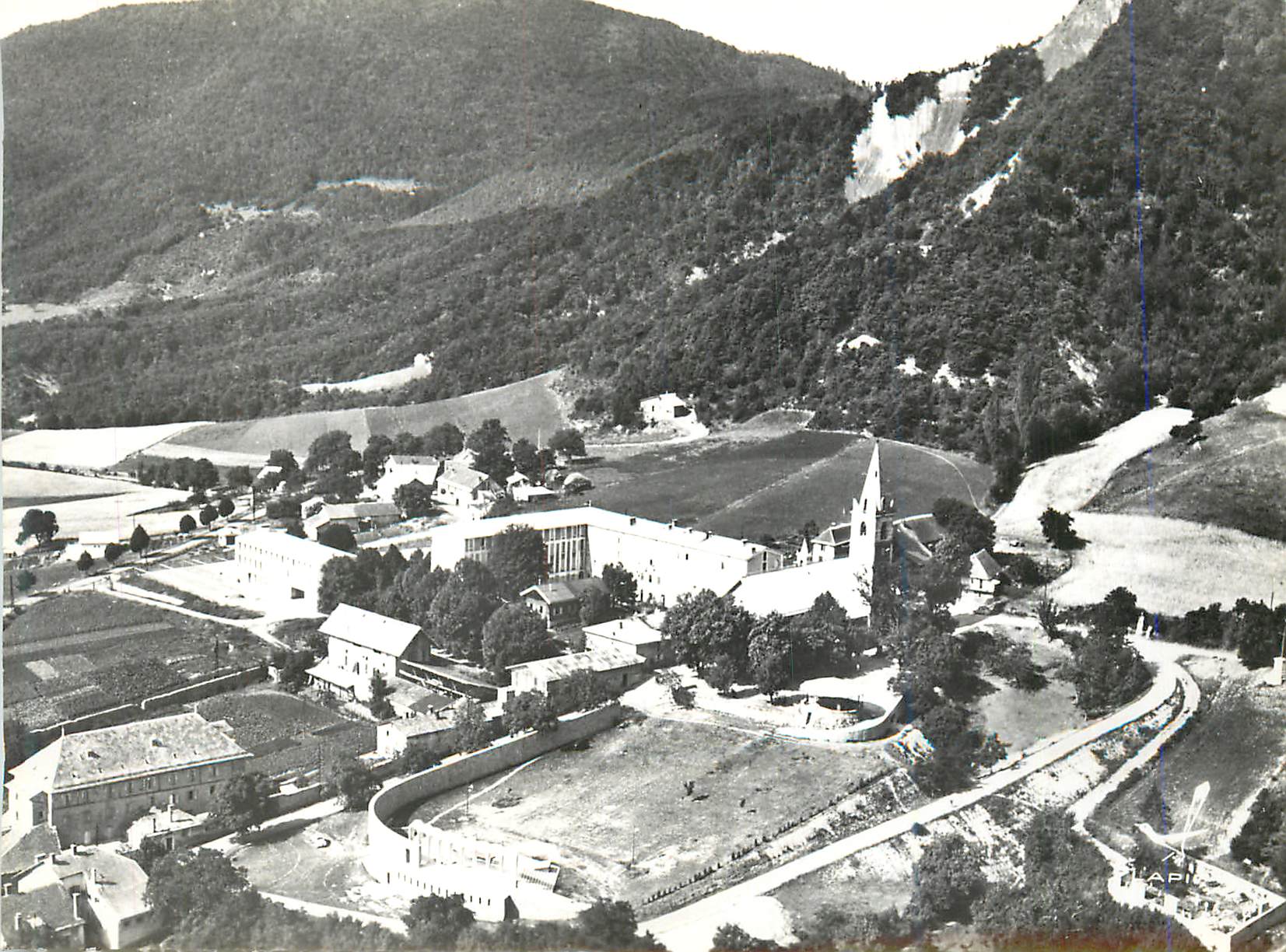 CPM Notre Dame de Laus Alt 930 m (Hautes Alpes) Vue Generale