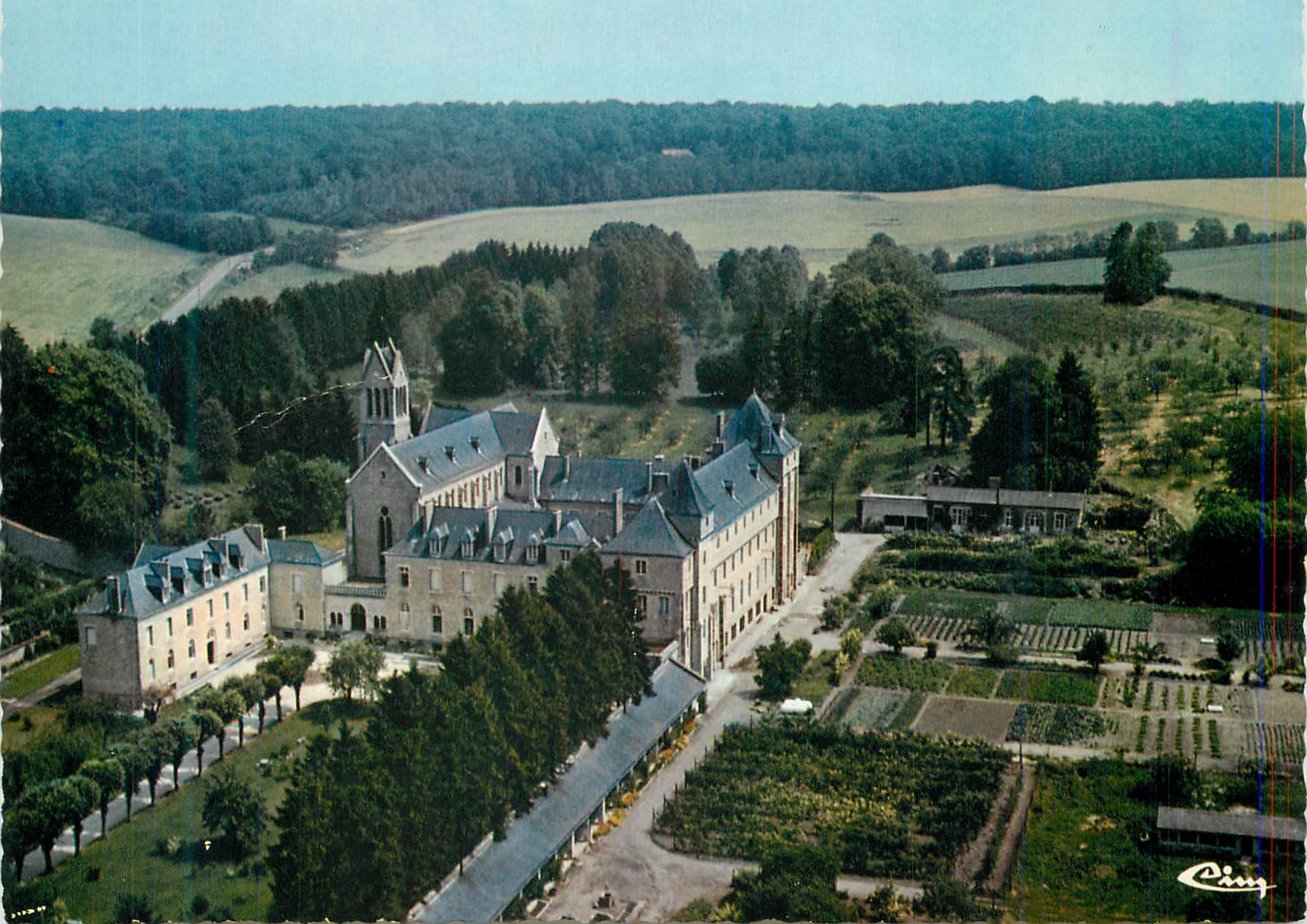 CPM Arcis le Ponsart Vue aerienne Abbaye Notre Dame d'Igny Le Monastere