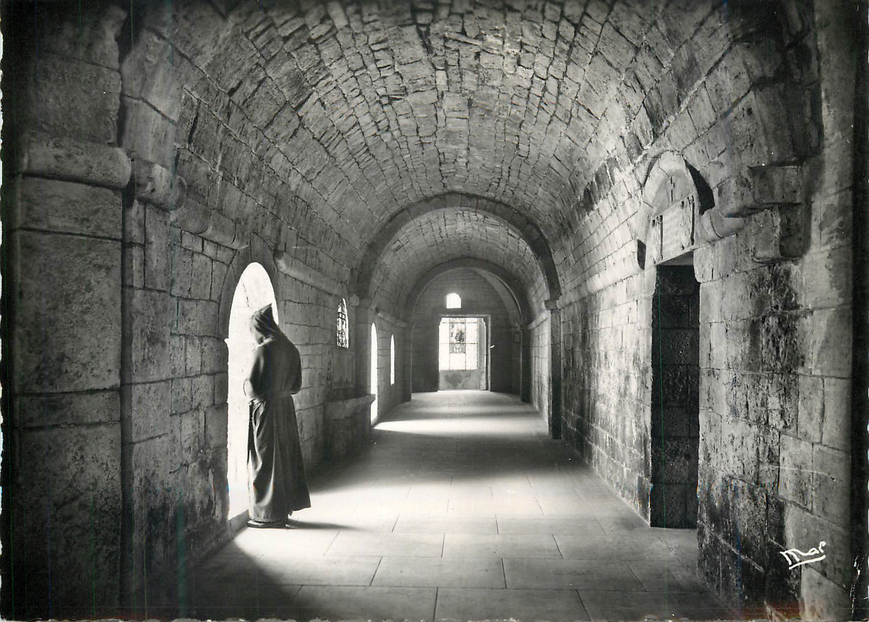 CPM Abbaye de N D de Lerins Ile Saint Honorat Cloitre du XI Siecle