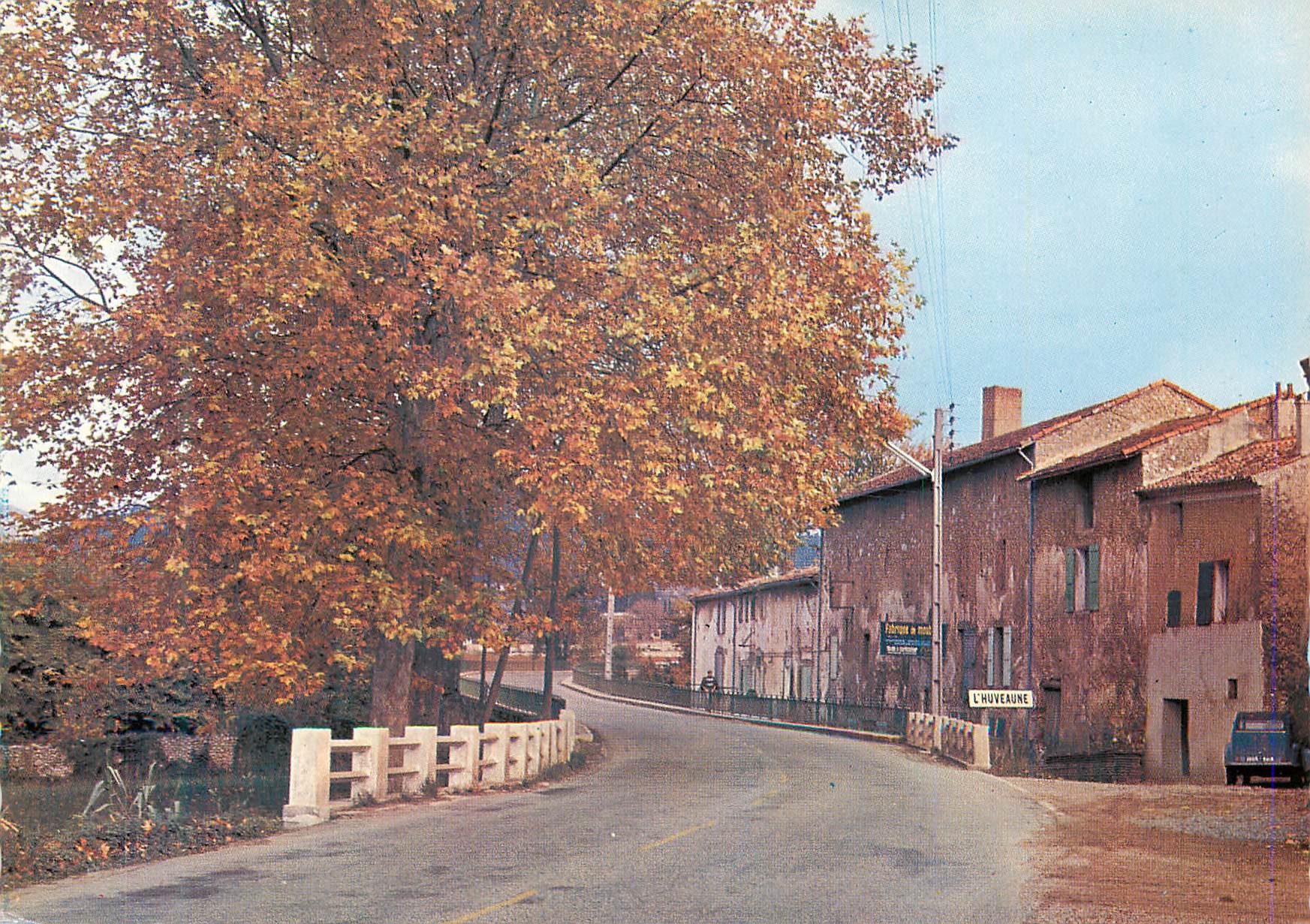 L'Huveaune — Vue de la route et du village — Éditeur non identifié