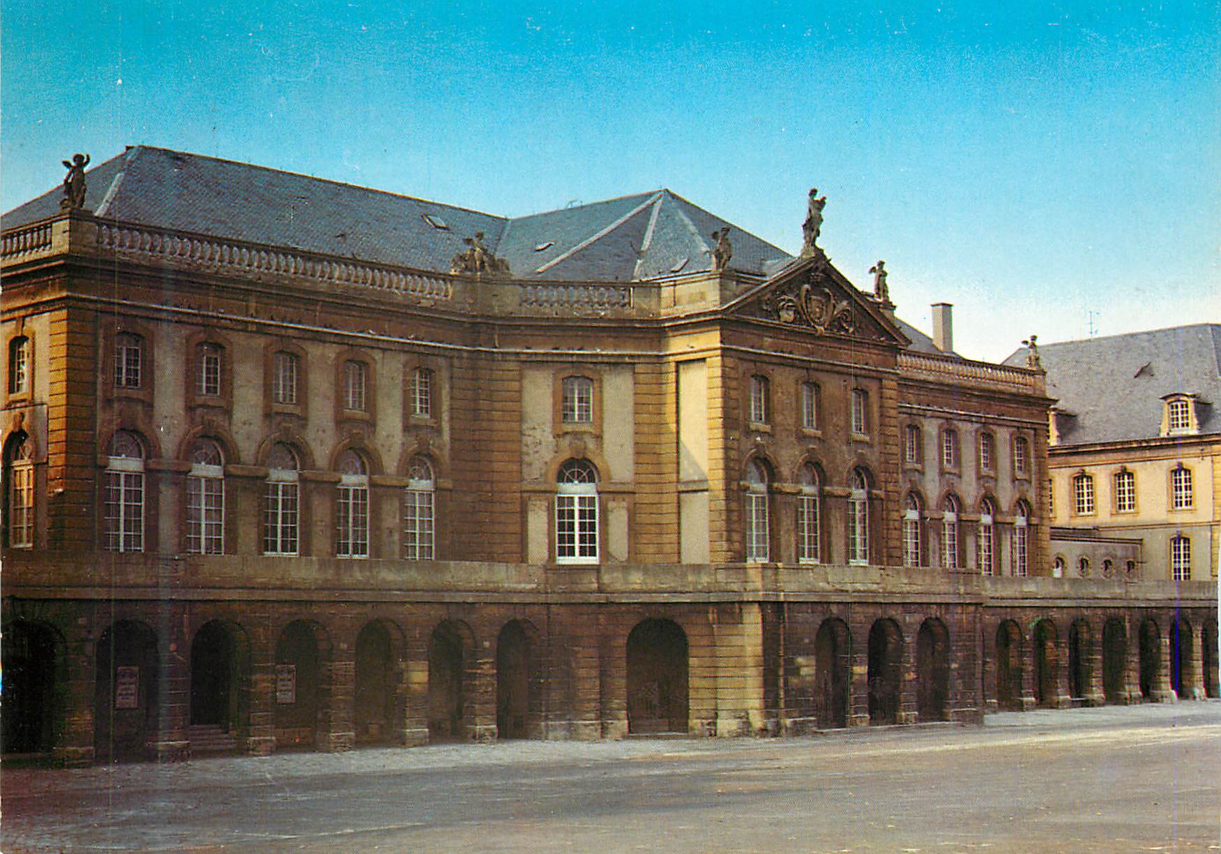 Palais du gouvernement de Metz — vue de la façade principale — éditeur non identifié