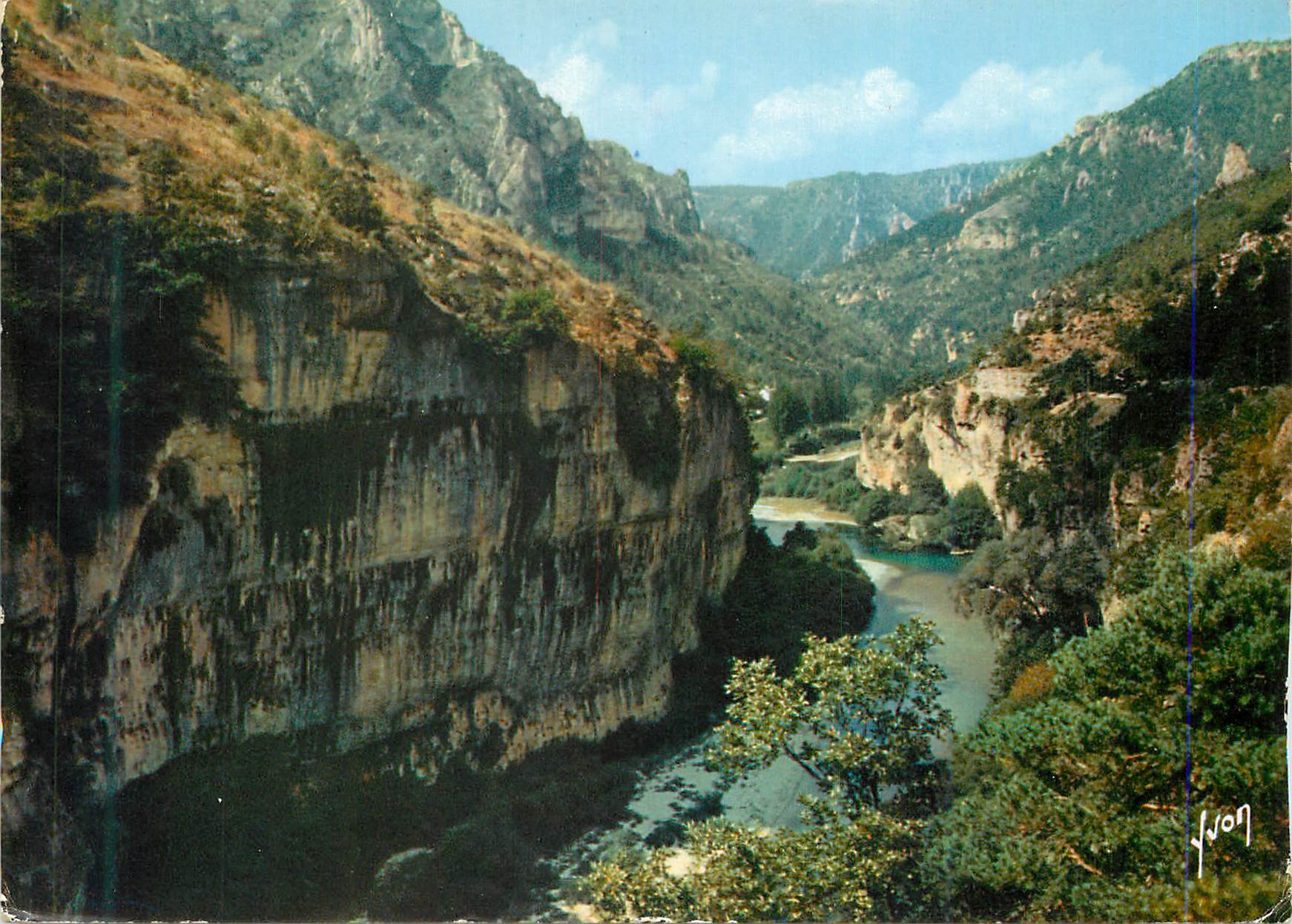 CPM Les Gorges du Tarn (Lozere) Couleurs et Lumiere de France Sortie des Detroits vers les Baumes