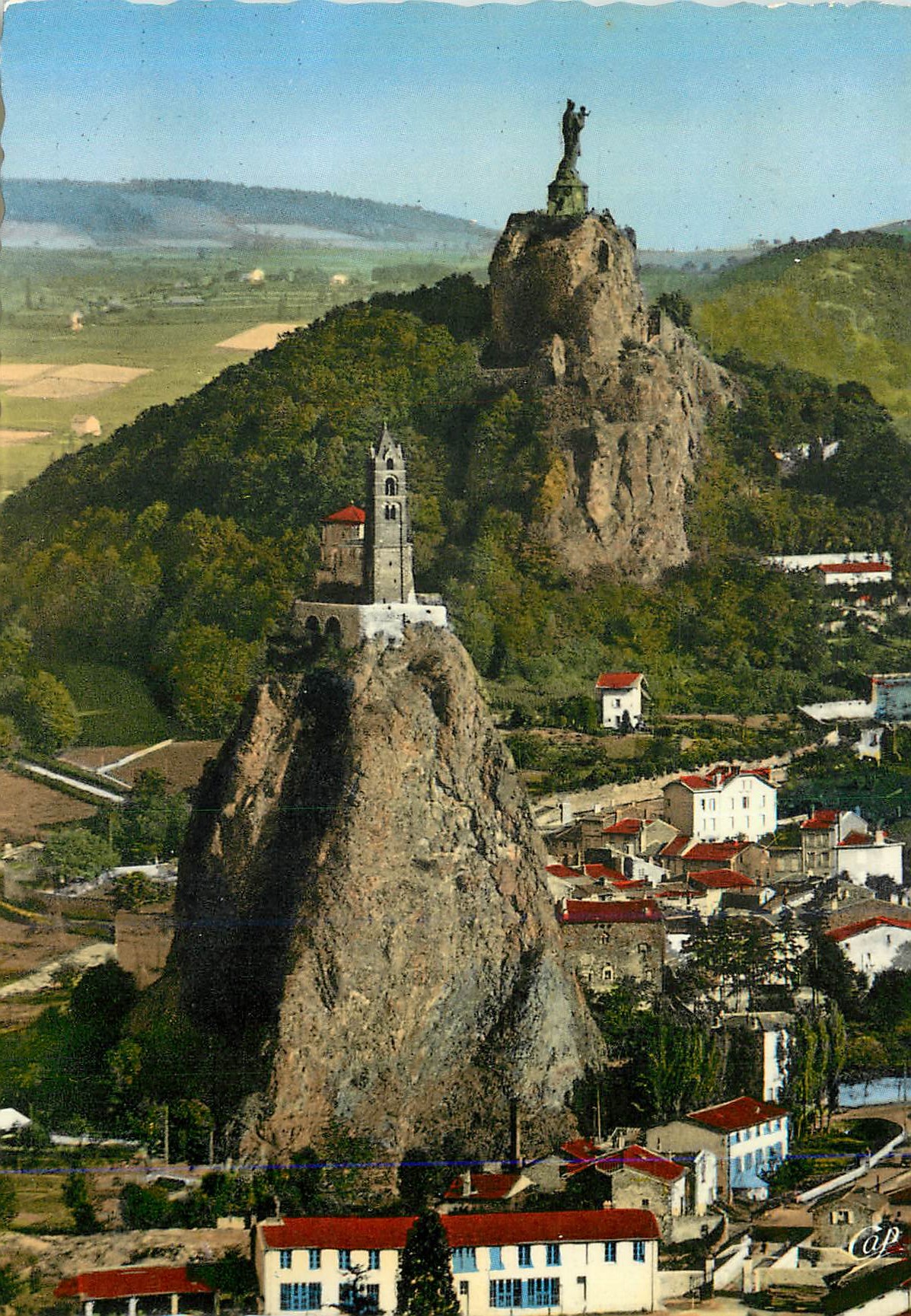 CPM Le Puy Les Rochers St Michel et Corneille et la Statue Notre Dame de France