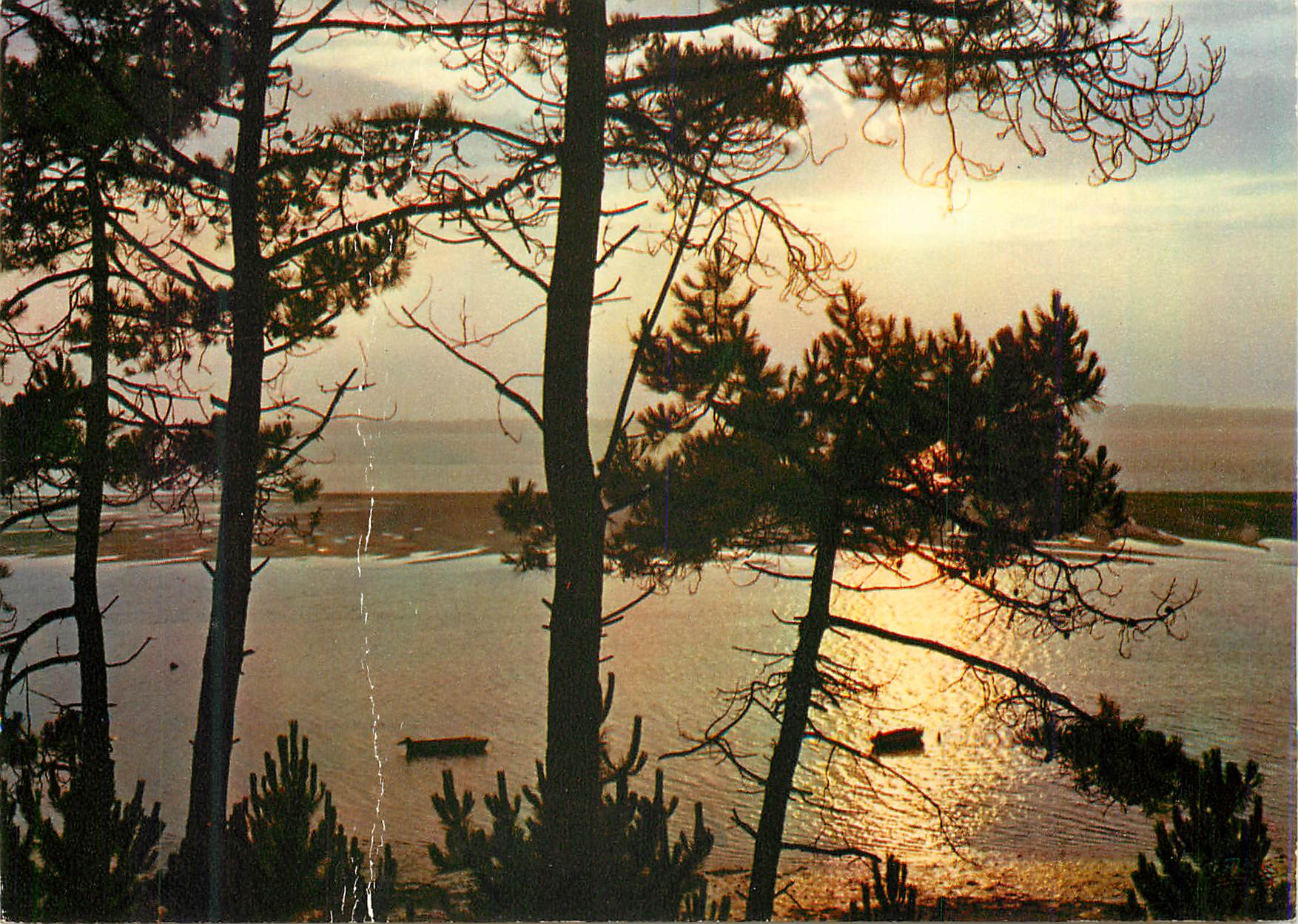 CPM Le Soleil d'ou Pendaient des Rayons magnifiques V Hugo
