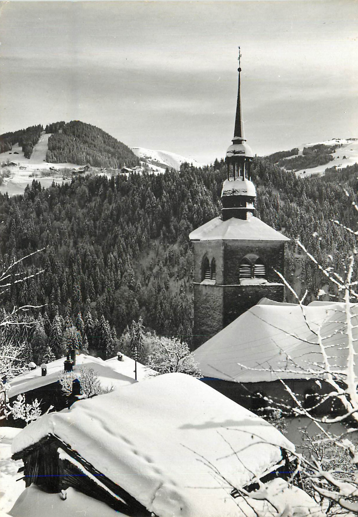 CPM Saint Nicolas La Chapelle (Savoie) A Gauche N D de Bellecombe