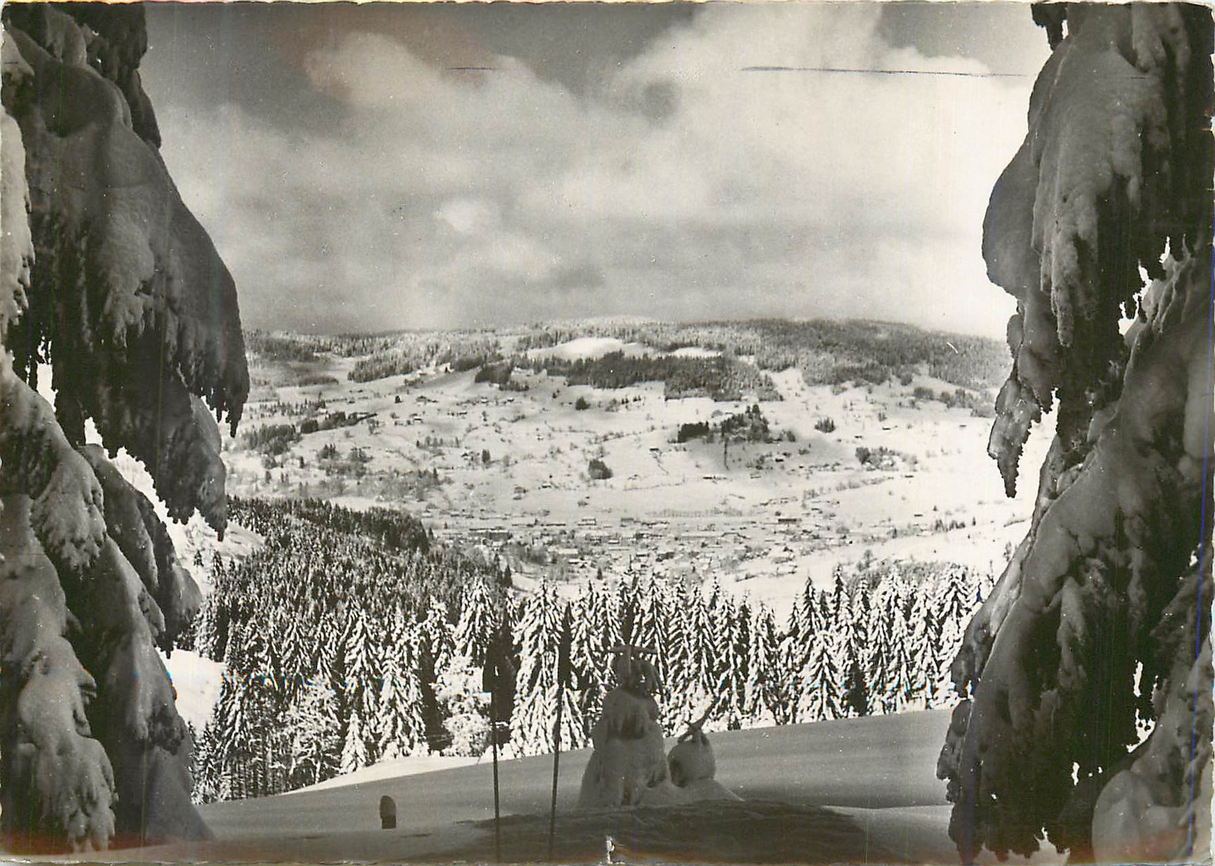 CPM Gerardmer en Hiver Vue de la Mauselaine