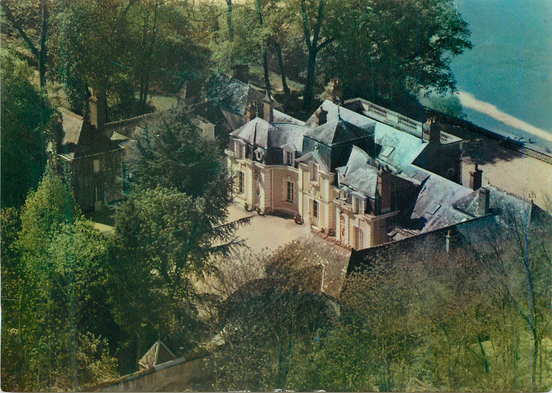 CPM Muides sur Loire (Loir et Cher) Chateau de Colliers Departementale 951 Rive Gauche de la Loire