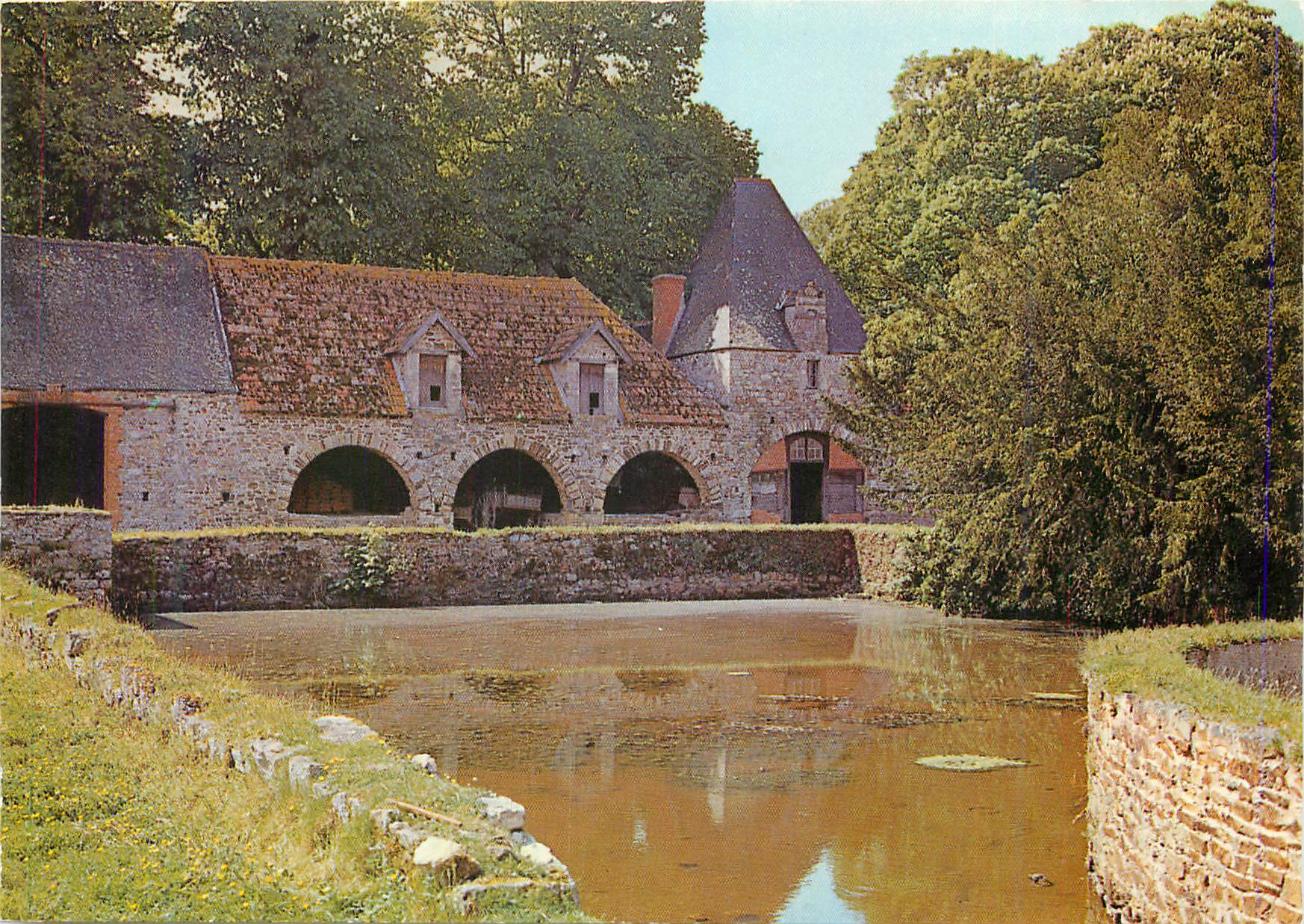 CPM Abbaye de Blanchelande  Neufmesnil (Manche) La grange aux Dimes