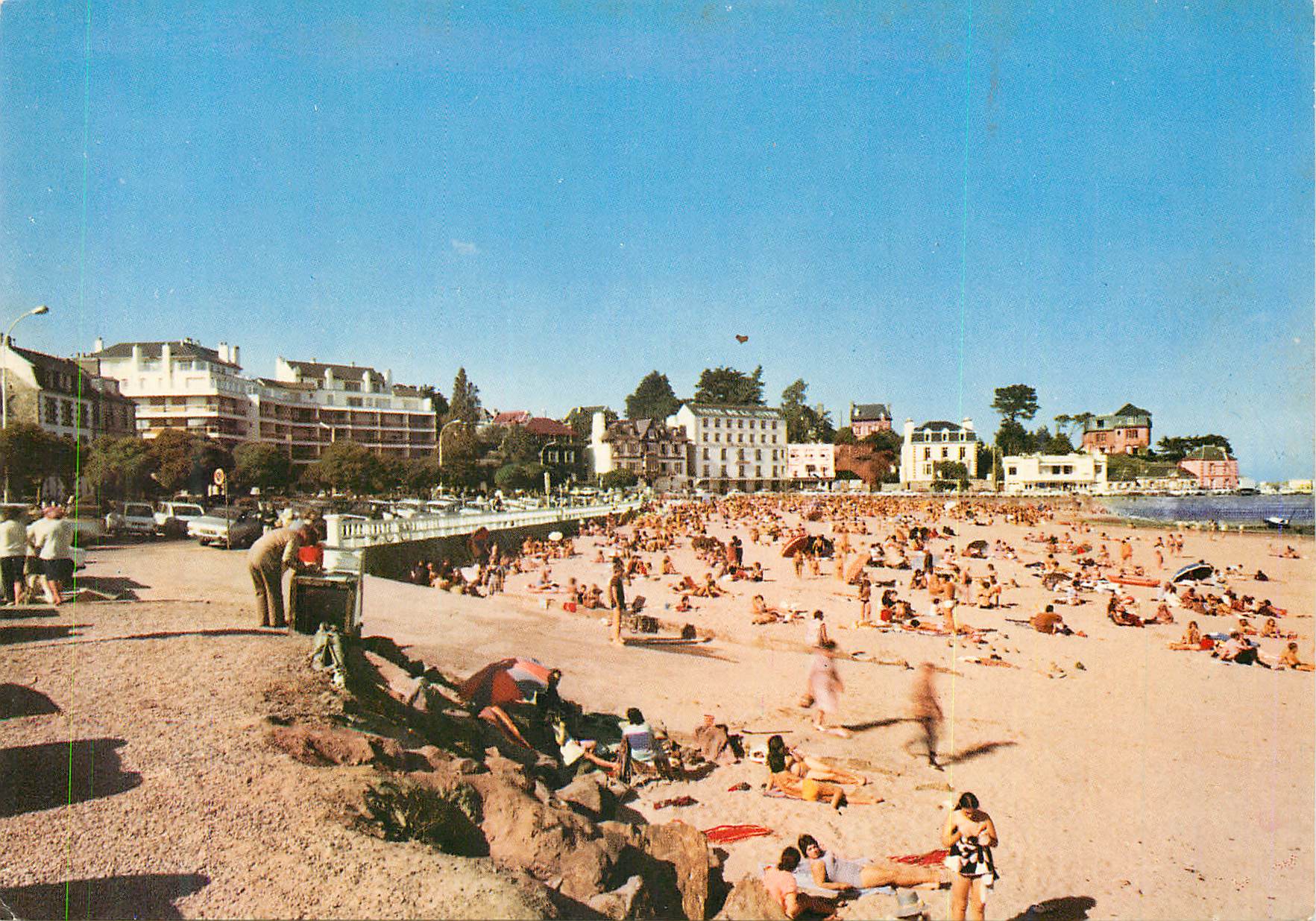 Plage de Deauville — vue panoramique — éditeur non identifiable
