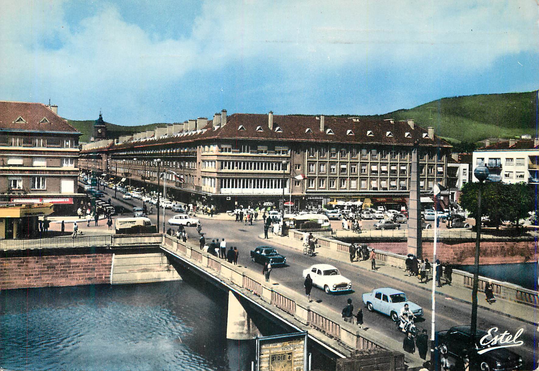 CPM Saint Die (Vosges) La Vallee de la Meurthe Le Pont sur la Meurthe