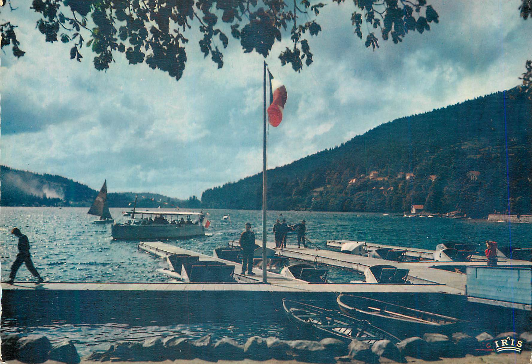 Lac d'Annecy — quai et bateaux — éditeur IRIS, n° de série non visible