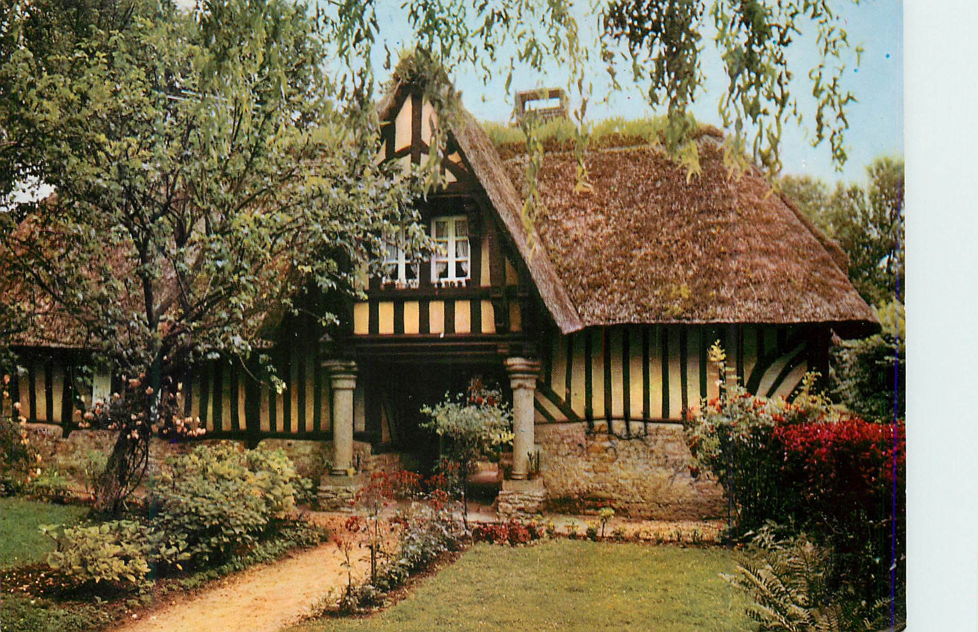 CPM La Normandie Chaumiere Normande La Maison des Pecheurs