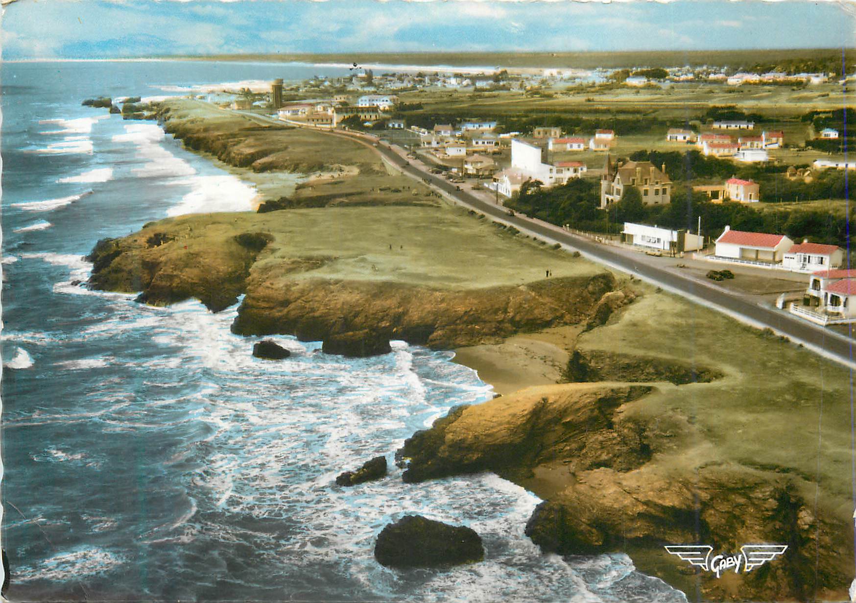 Vue aérienne de la côte — Gaby L — éditeur Gaby L
