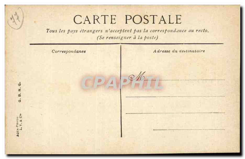 Fontainebleau - il Palazzo. Cortile dell'École d'application — L.V.B.-CIS — Verso