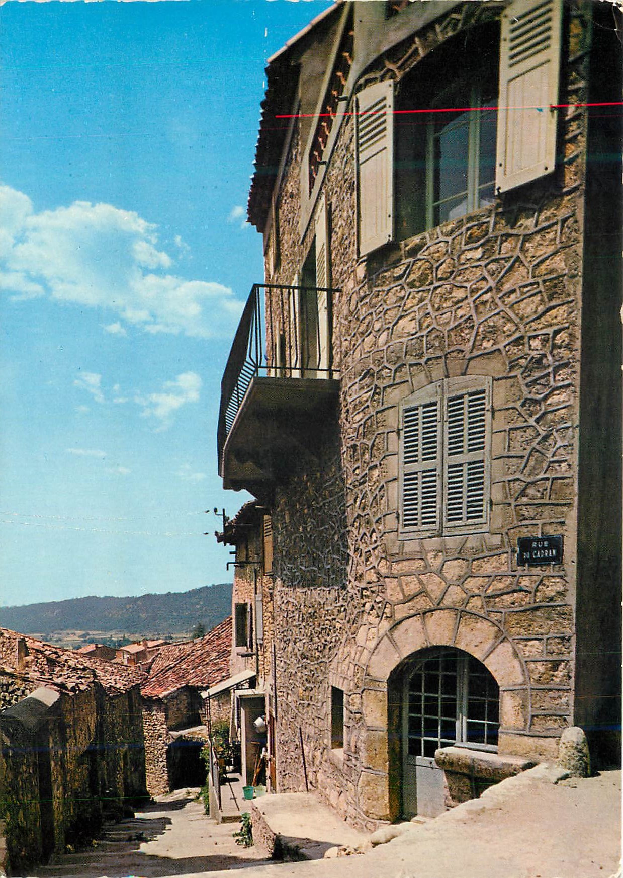 Rue de Casran — village provençal — éditeur non visible