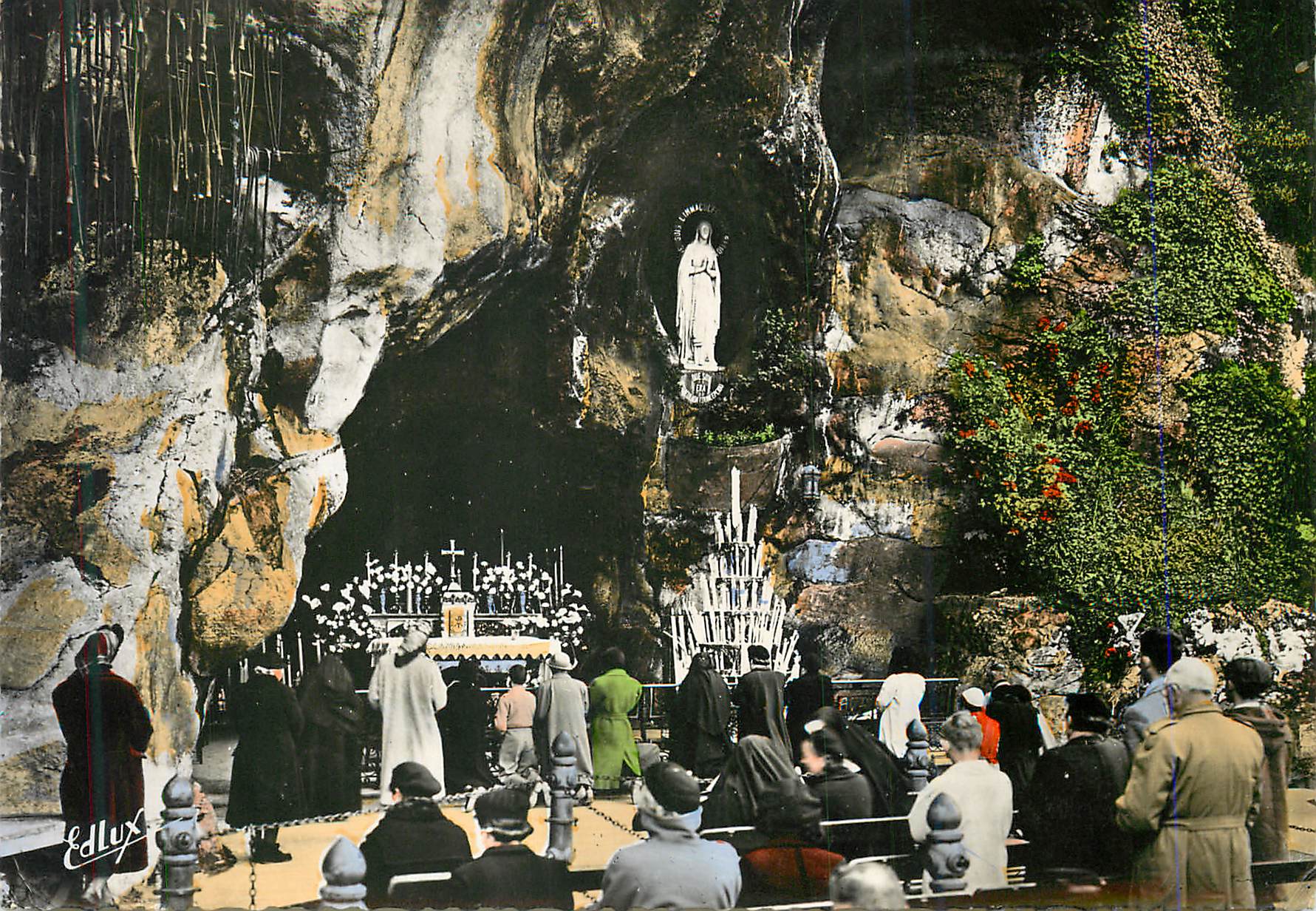 CPM Lourdes La Grotte Miraculeuse