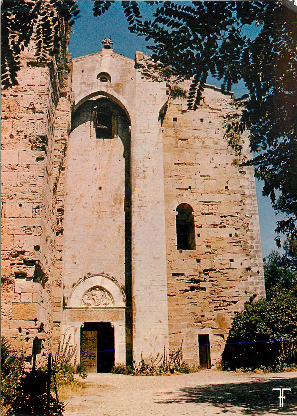 CPM Languedoc Cathedrale de Maguelonne La Facade (12e Siecle)