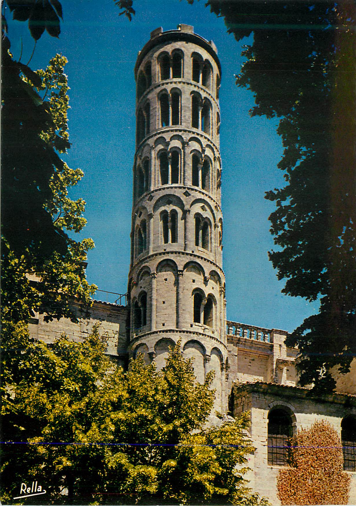 CPM Uzes (Gard) Le Duche Tour Fenestrelle (XIIe S) Seul Vestige de la Cathedrale detruite en 1621