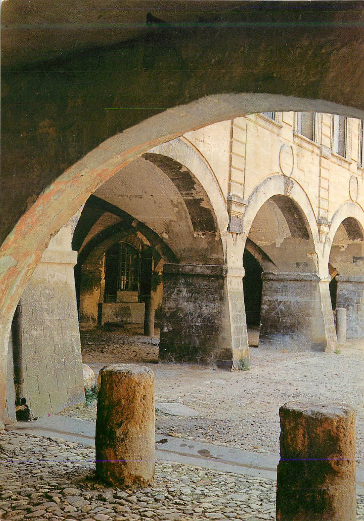 CPM Uzes (Gard) 1er Duche de France Residence de la Maison d'Uzes depuis plus de 10 Siecles