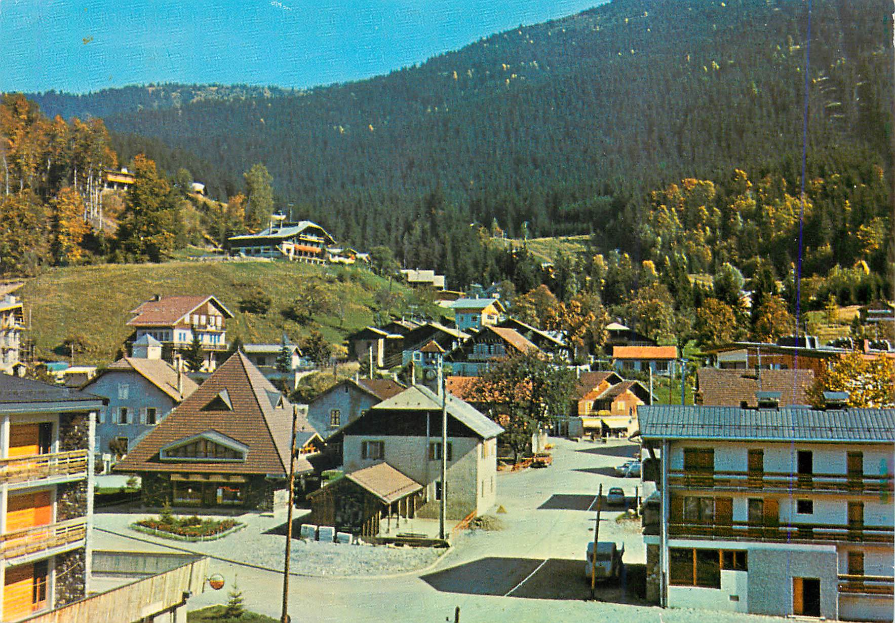 Alpine village in autumn — panoramic view — publisher unknown