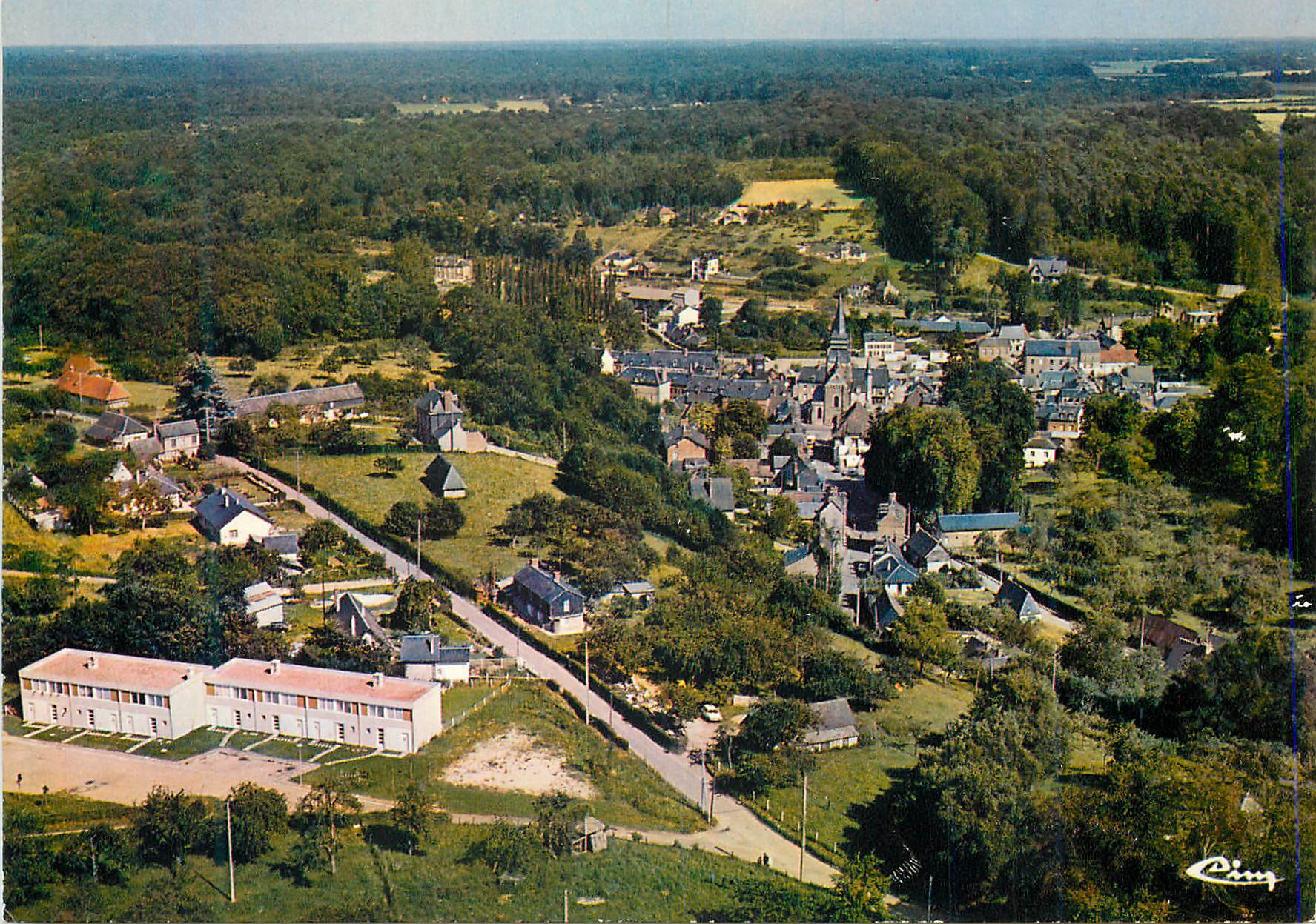 CPM Broglie (Eure) Vue aerienne Residence Bosc Alix et Ville