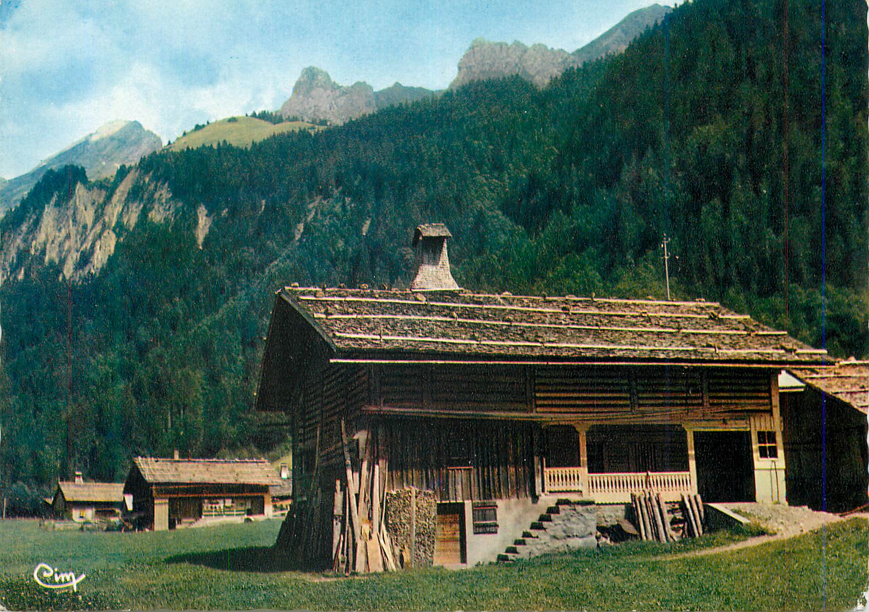 CPM Les Alpes Francaises en Couleurs Naturelles Pittoresques Chalets Montagnards