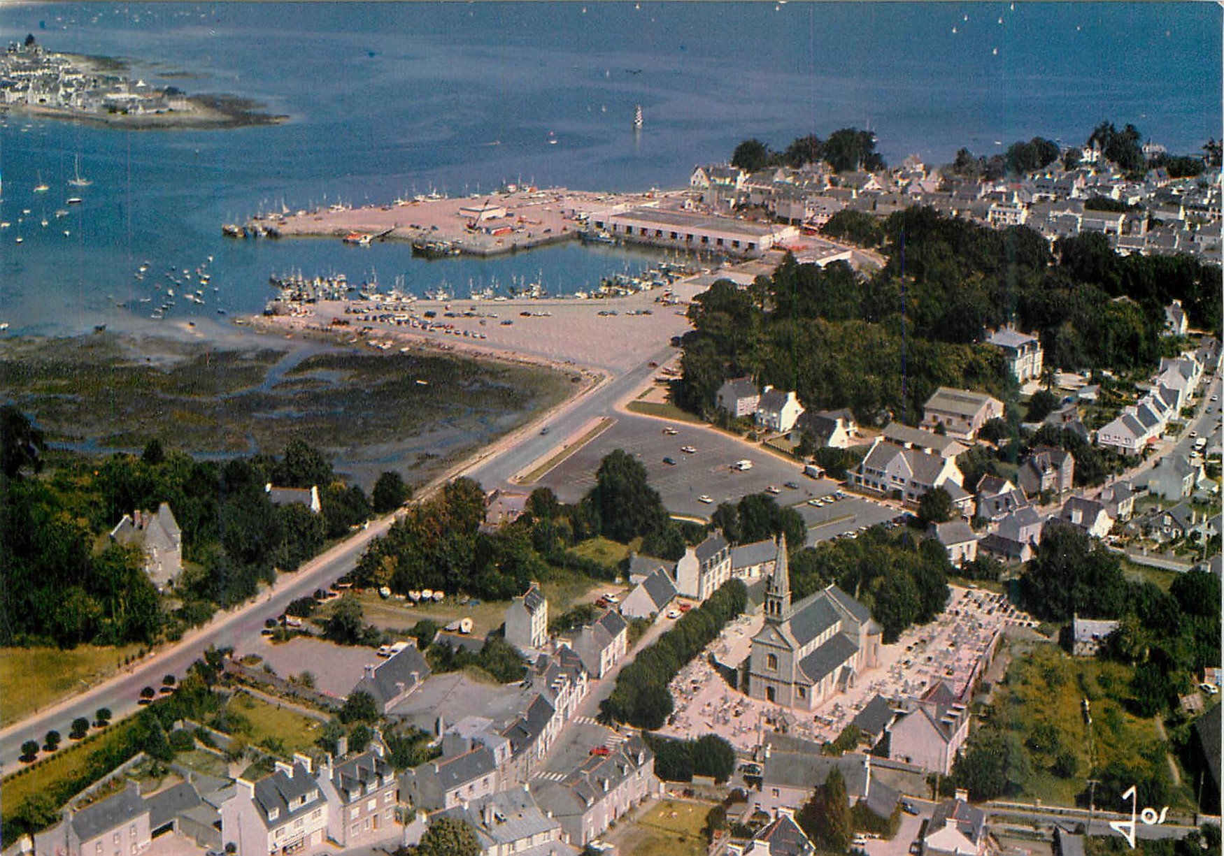 CPM Loctudy La Bretagne en Couleurs Le Bourg et le Port