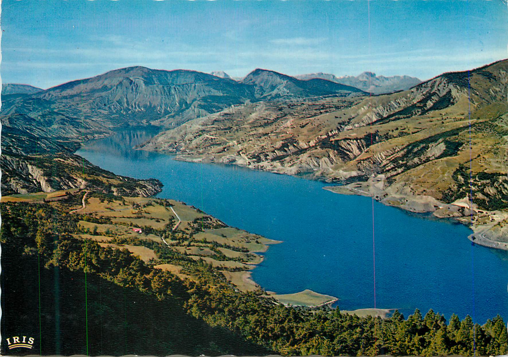 Lac de Serre-Ponçon — vue aérienne — éditeur IRIS