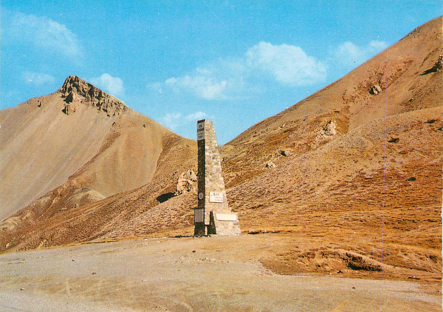 CPM Col d'Izoard (H A) Alt 2360 m Route des Grandes Alpes Stele Erigee le 12 Aout 1934