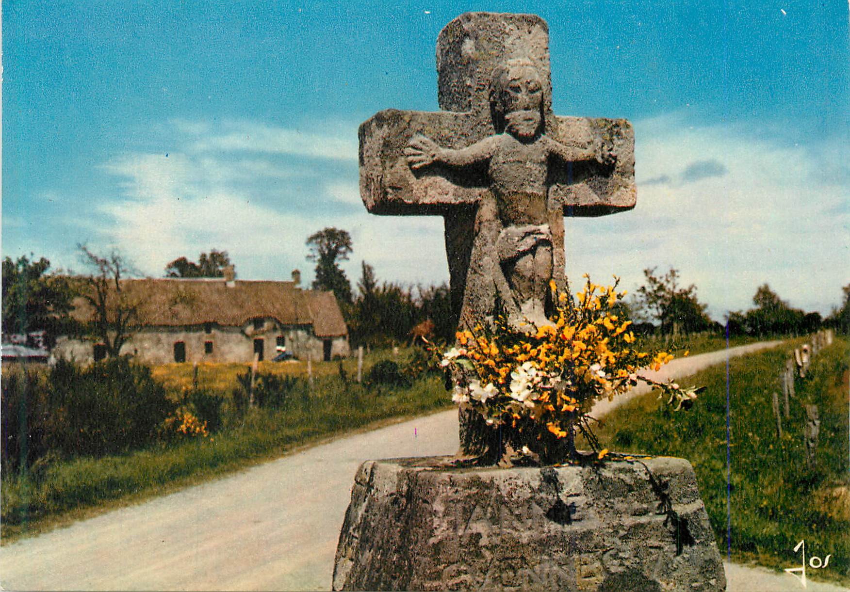 CPM Calvaire sur la Route Bretonne Region de Sainte Anne d'Auray La Bretagne en Couleurs