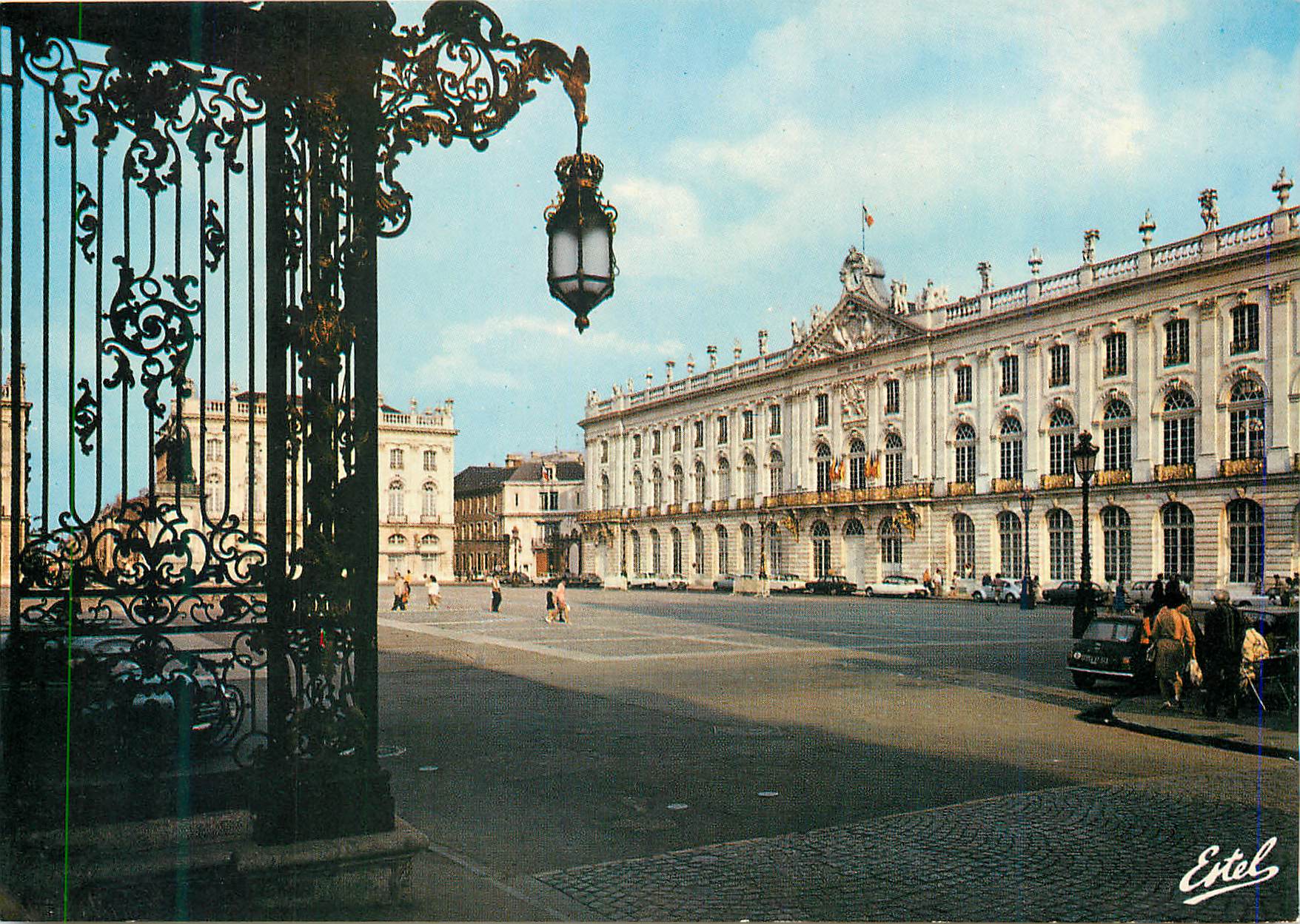 CPM Nancy (Meurthe et Moselle) La Place Stanislas ensemble Architectural