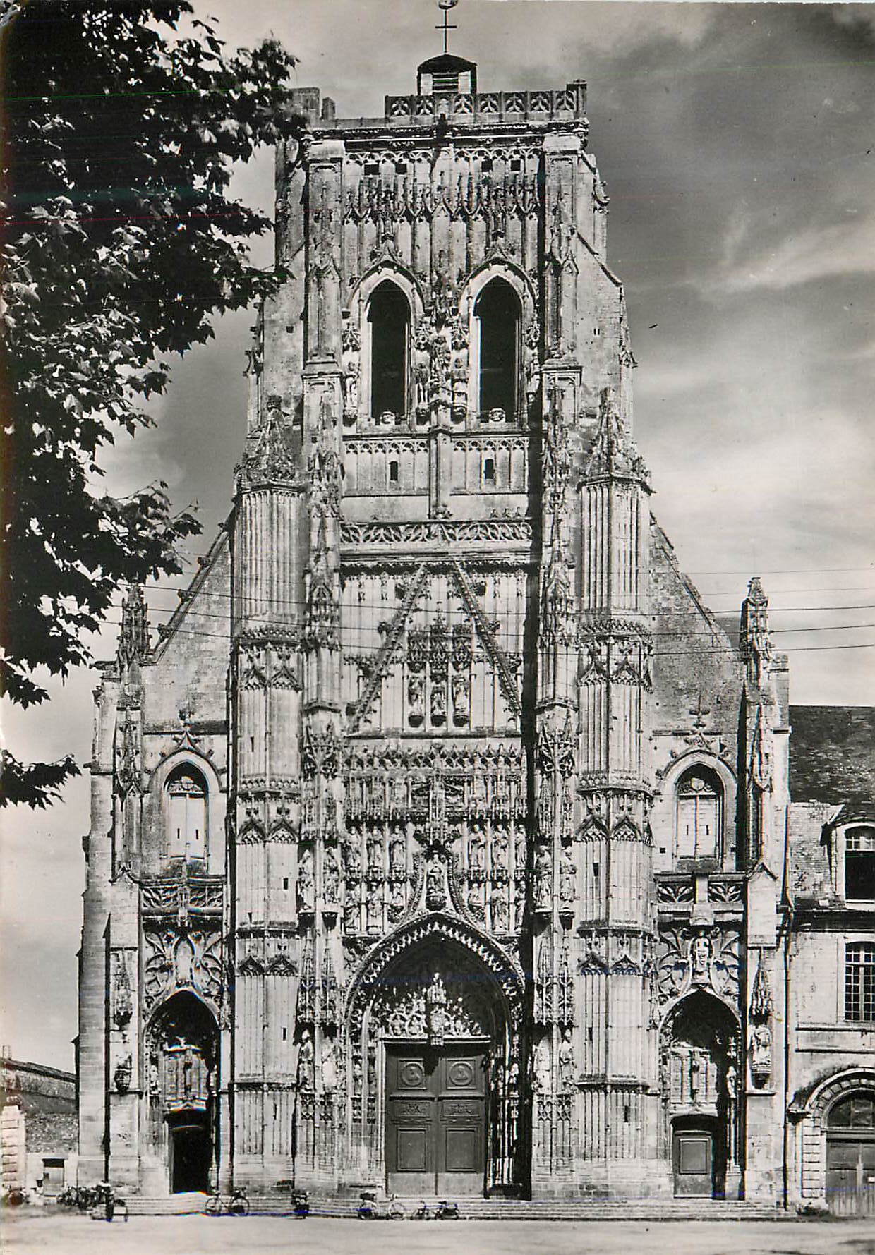CPM Saint Riquier (Sommes) Eglise Abbatiale La Facade Occidentale (XVIe Siecle)