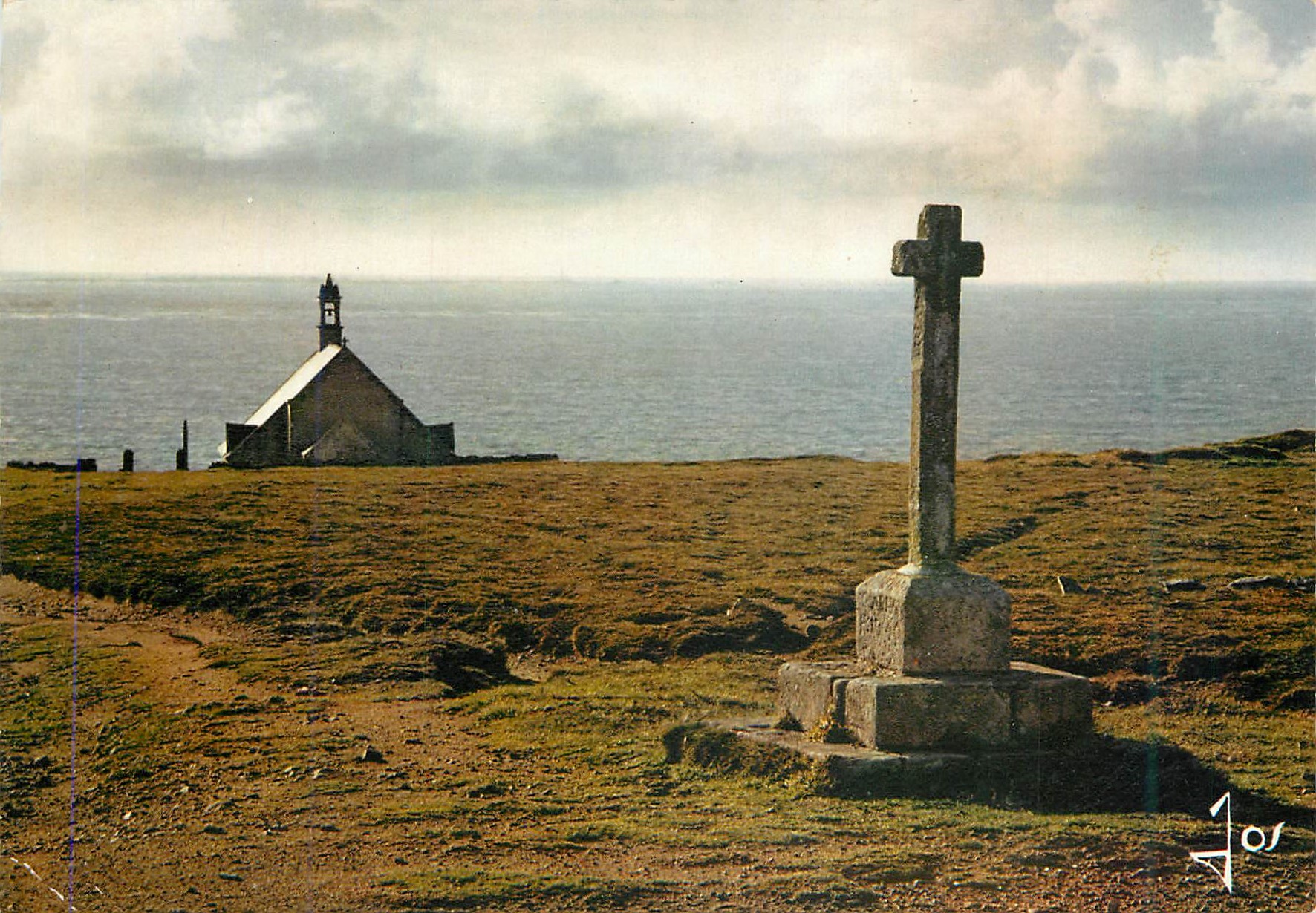 Église et croix de la Pointe du Van — Aos — éditeur Aos, n° 105