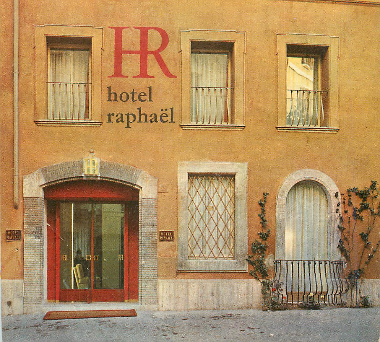 Image Hotel Raphael Rome Roma