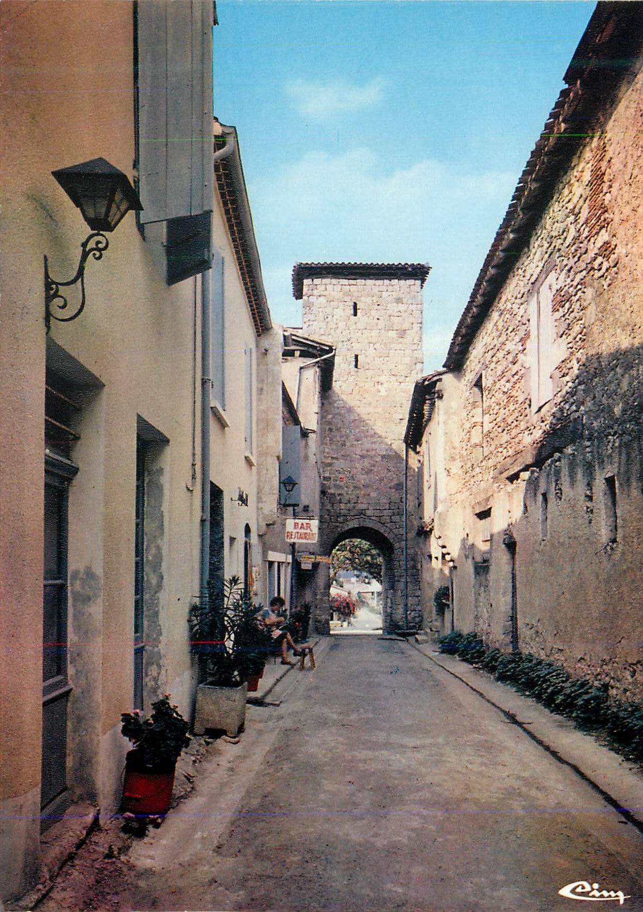 CPM La Romieu (Gers) Vieille Porte (XIVe S)