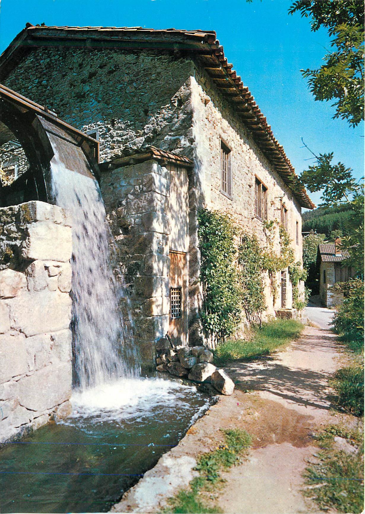 Wassermühle — provenzalisches Dorf — Verlag nicht sichtbar