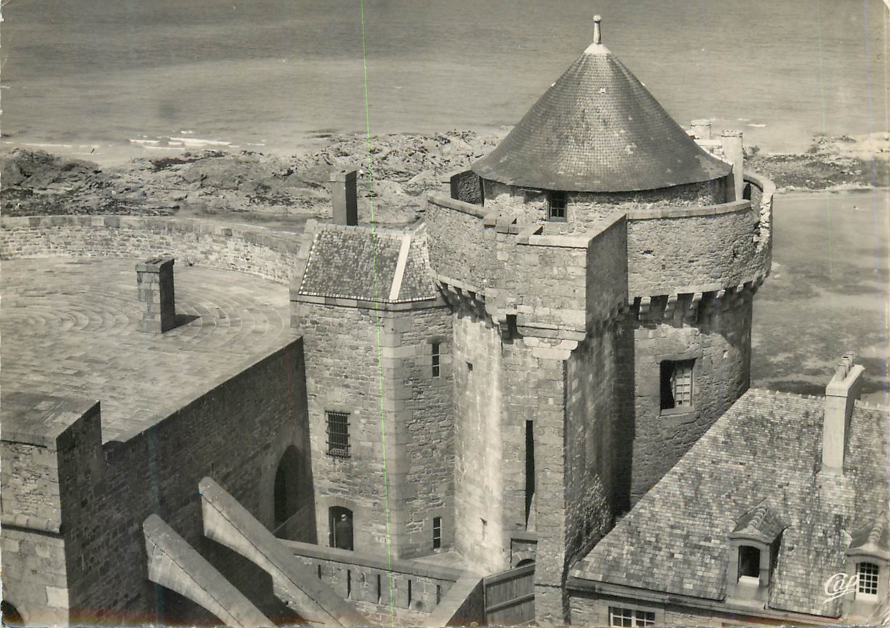 Château de Josselin — vue aérienne — éditeur inconnu