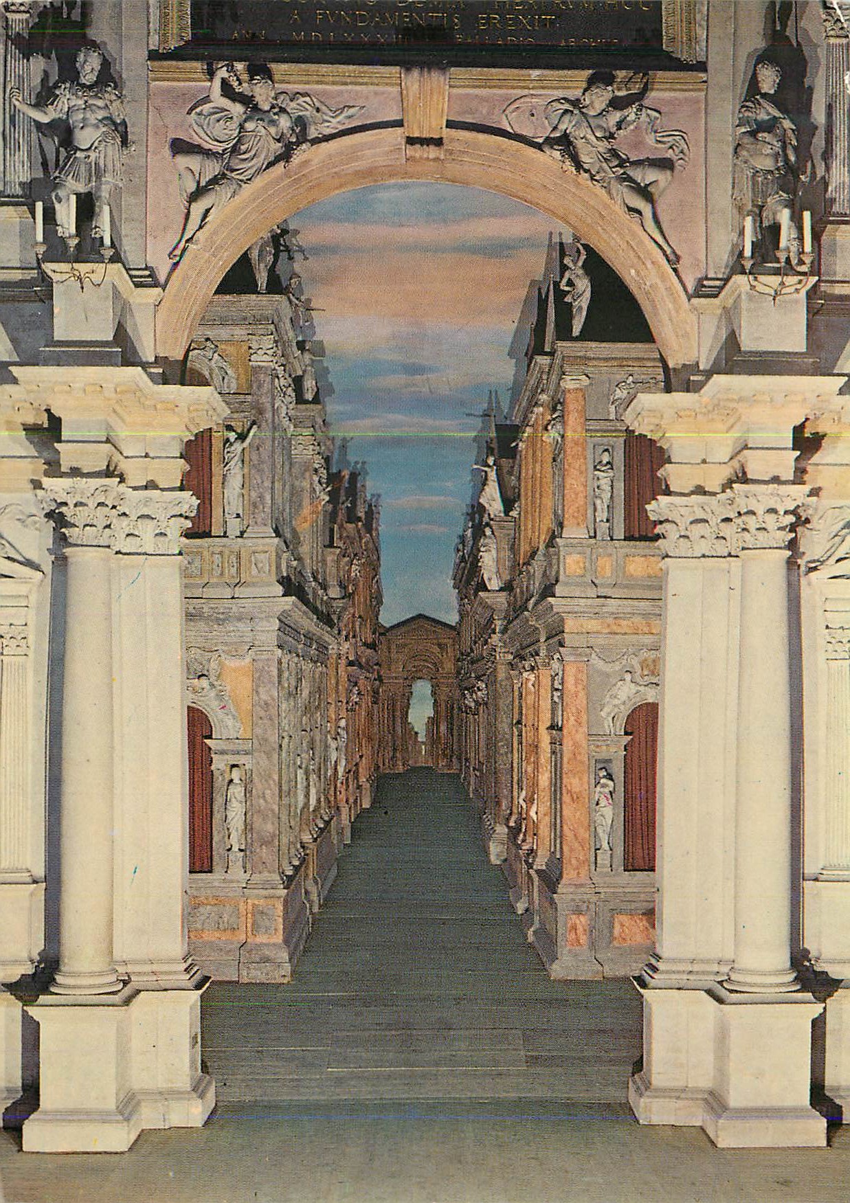 CPM Teatro Olimpico (VI) La Porte Royale