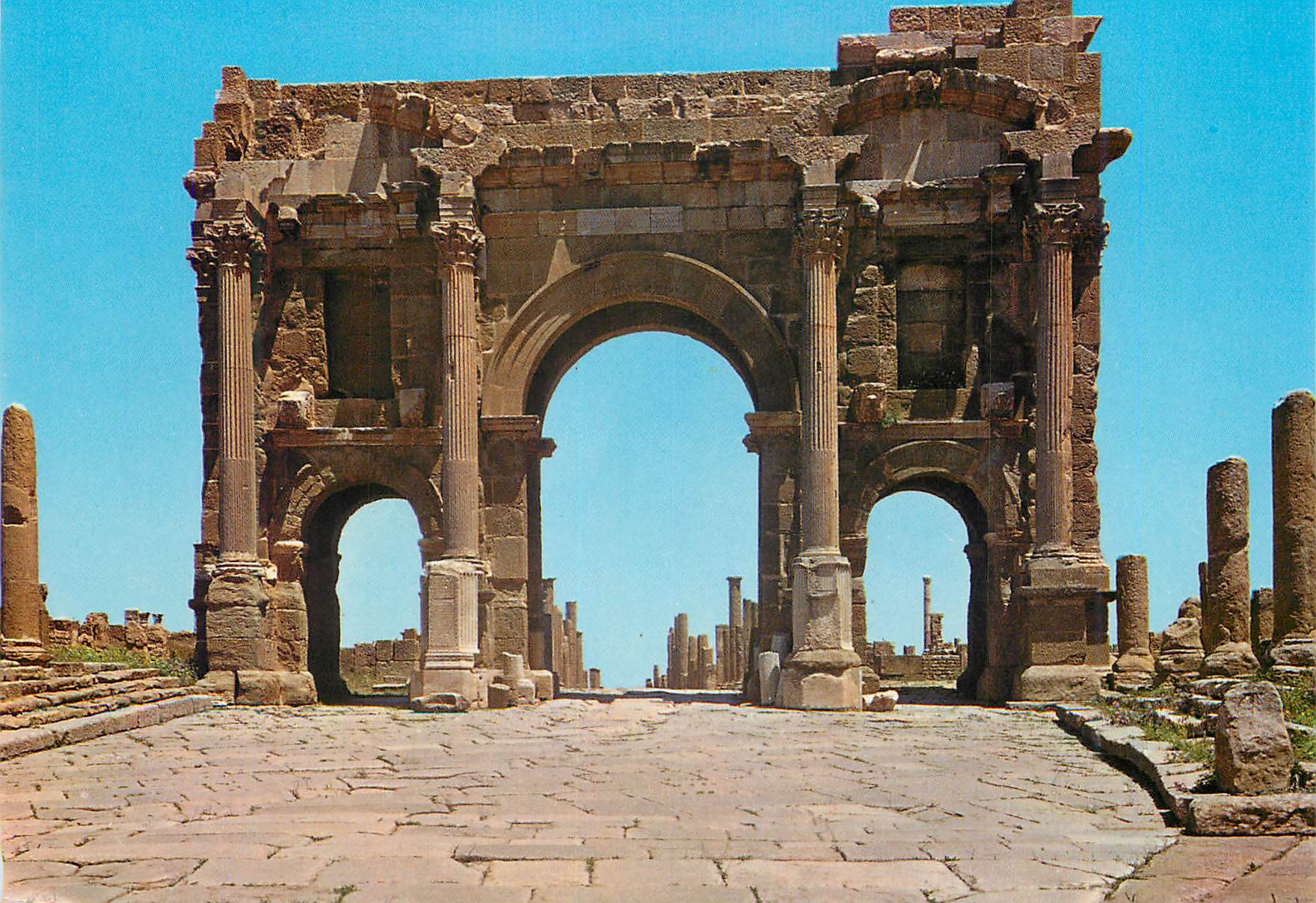 CPM Algerie Timgad L'Arc de Trajan