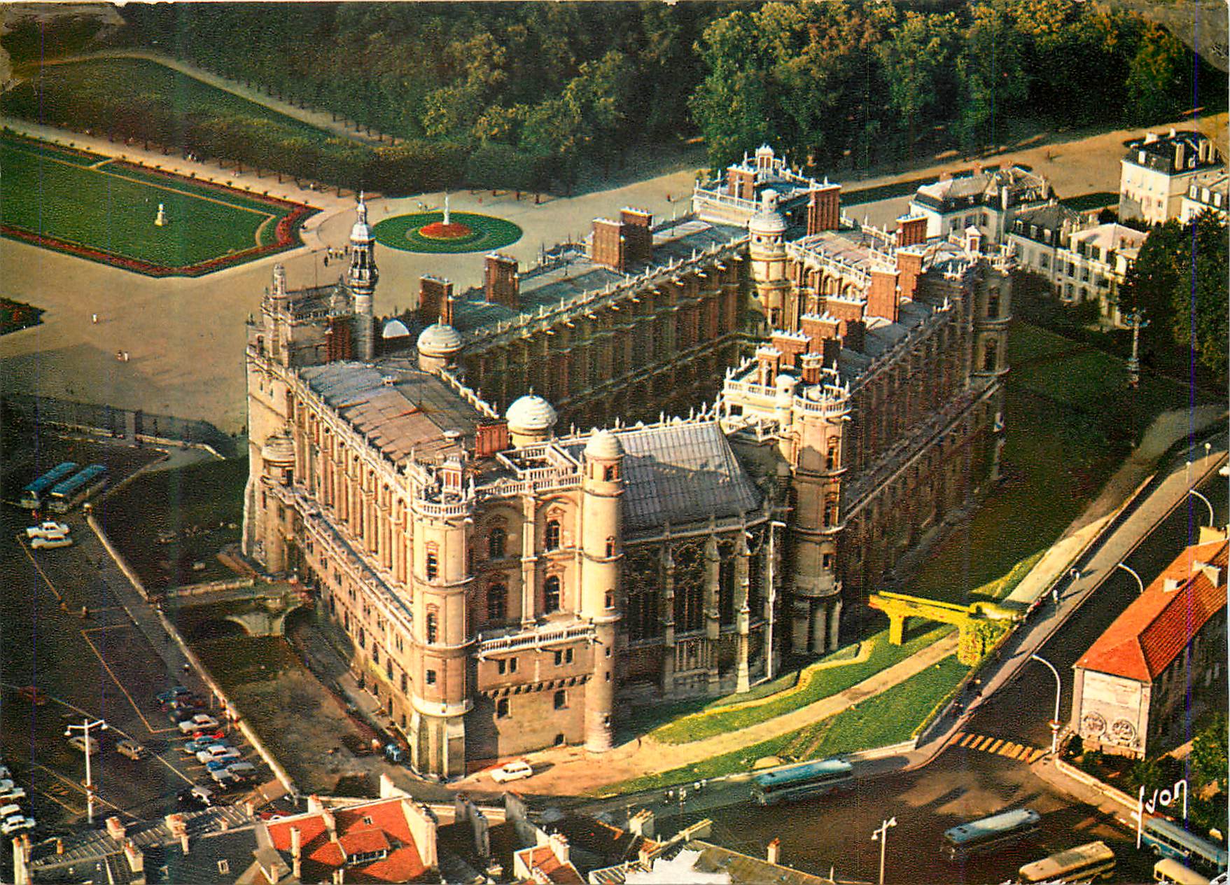Château de Maisons-Laffitte — vue aérienne — éditeur non visible