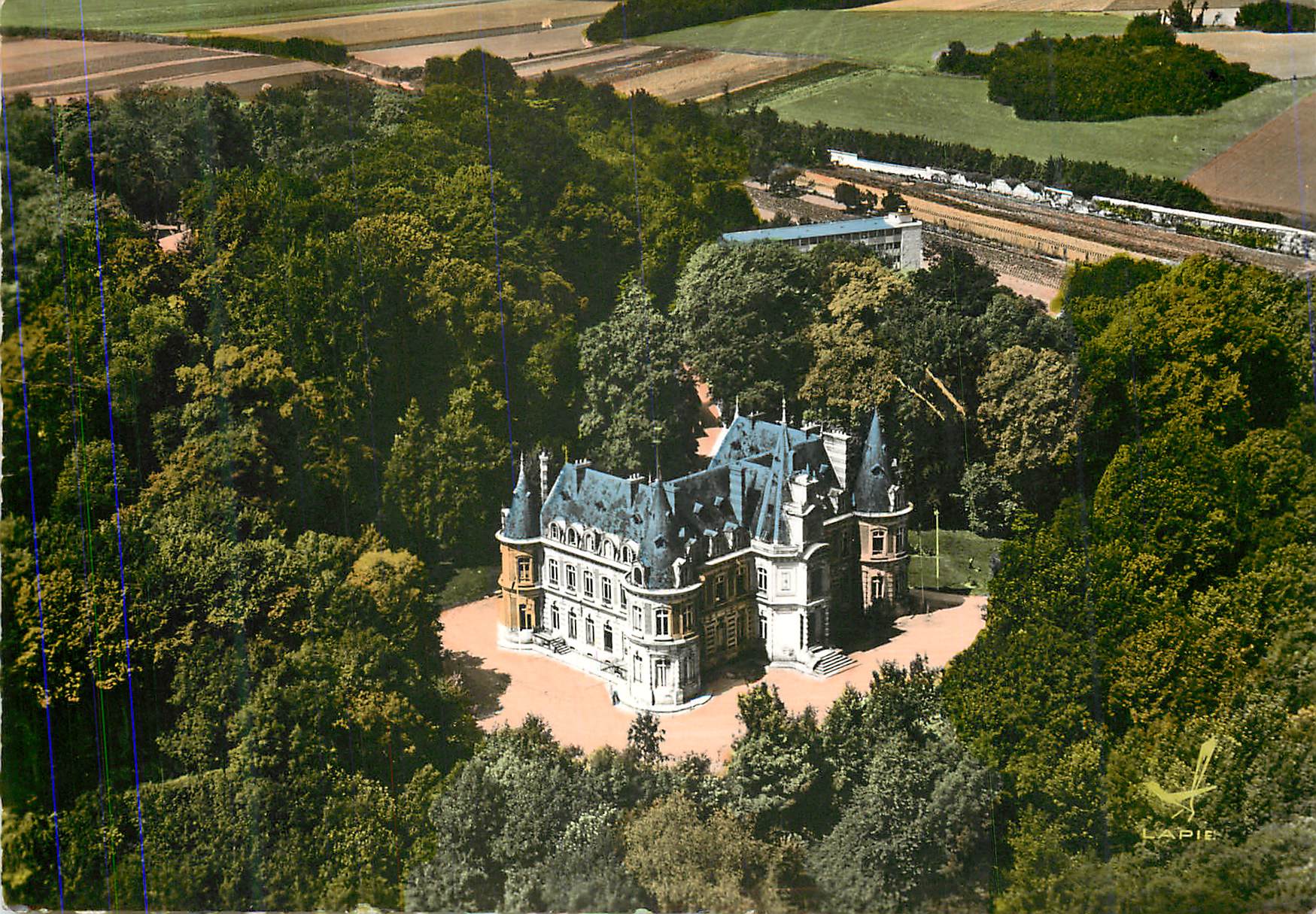 CPM Nezel (Seine et Oise) Le Chateau de la Falaise