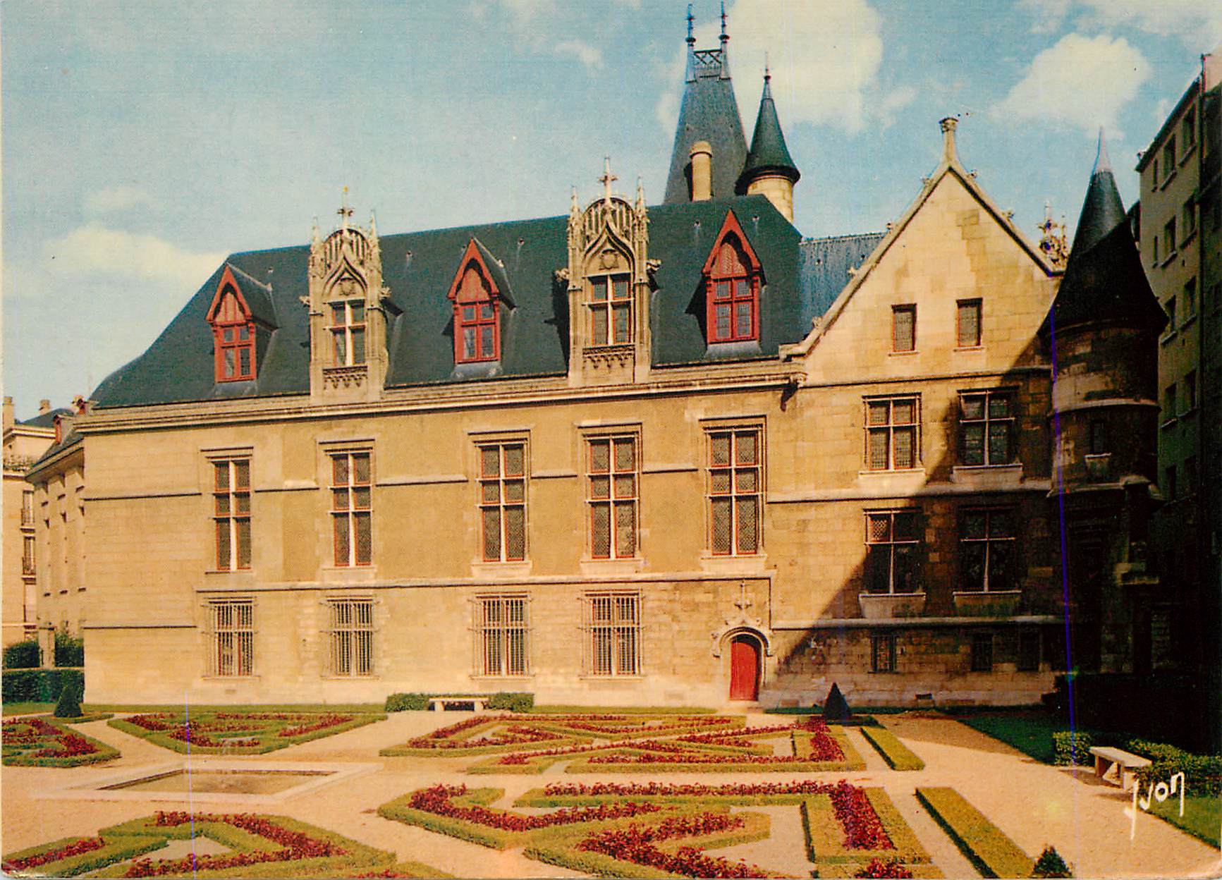 Hôtel de Ville de Rennes — vue du jardin — J. VON