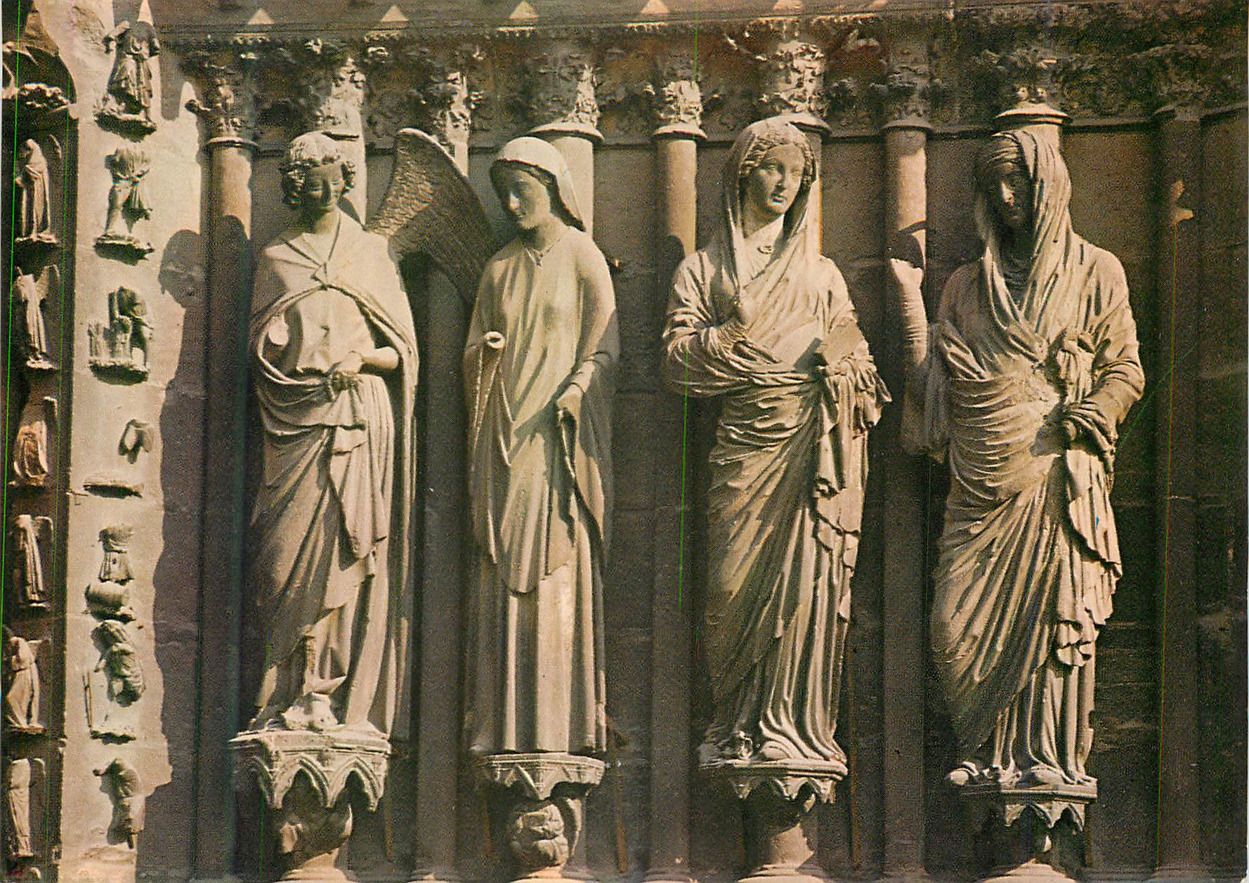 CPM Reims La Cathedrale (XIIIe Siecle) Facade Porche Central