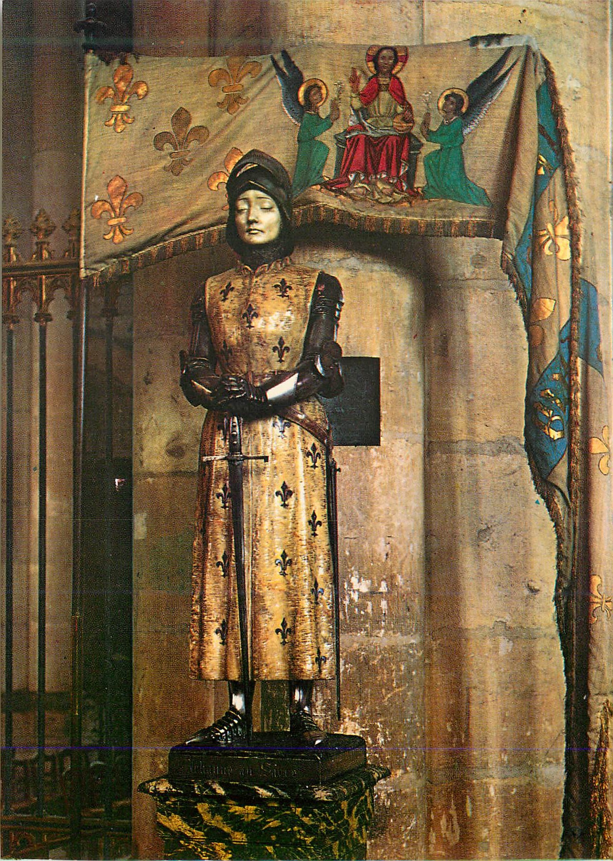 CPM Cathedrale de Reims Statue de Jeanne d'Arc dite Jehanne au Sacre