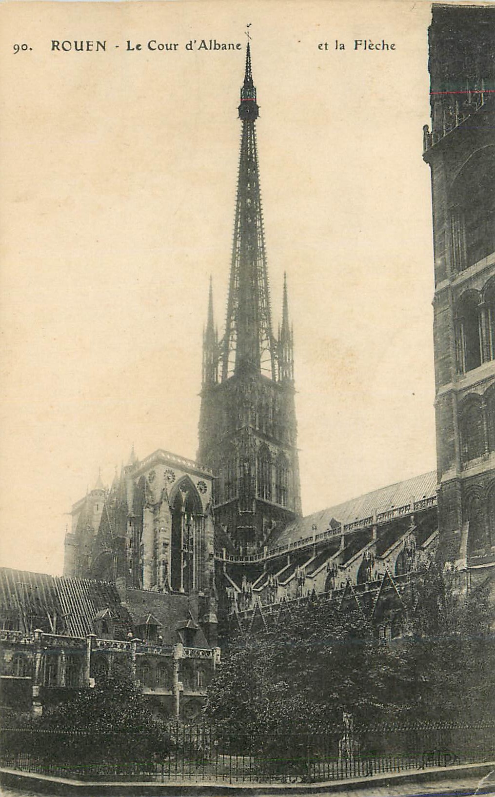 CPA Rouen Le Cour d'Albane et la Fleche