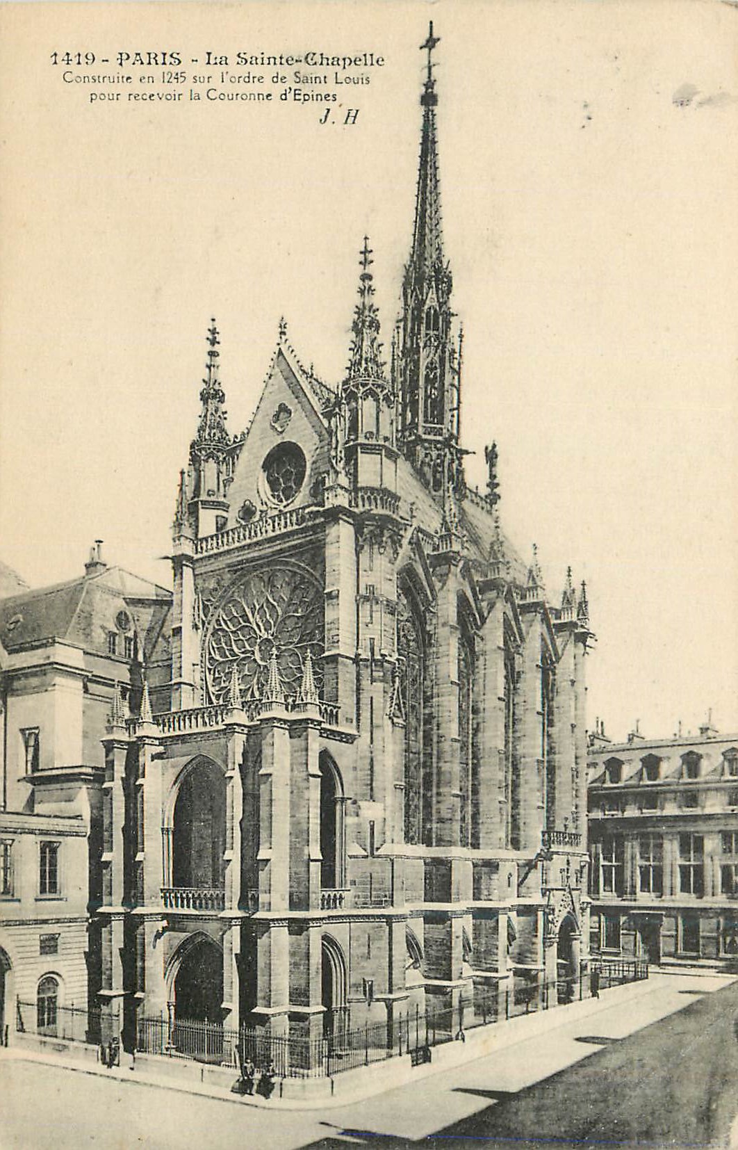 CPA Paris La Sainte Chapelle Construite en 1245 sur l'Ordre de Saint Louis