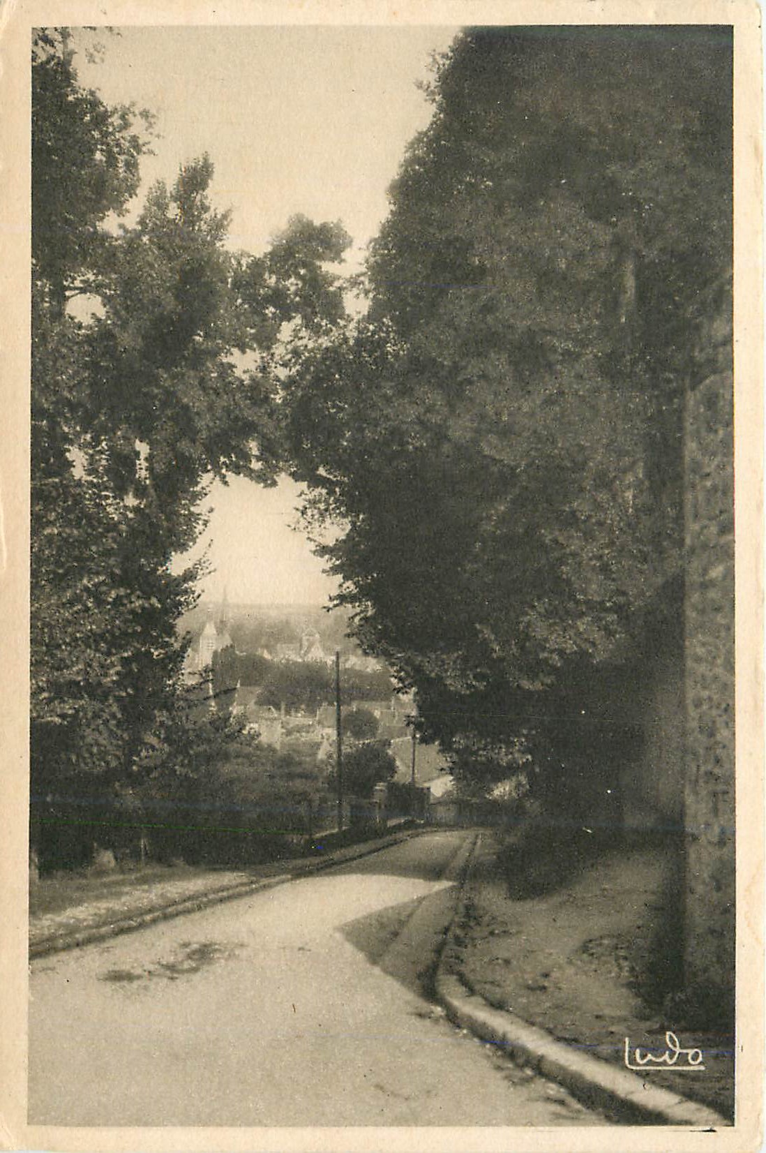 CPA Provins Montagne du College Tour N D du Val (XVIe S)