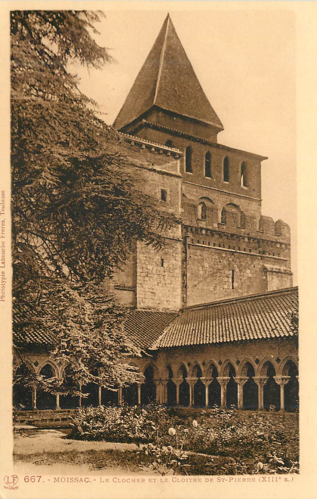CPA Moissac Le Clocher et le Cloitre de St Pierre (XIIIe S)