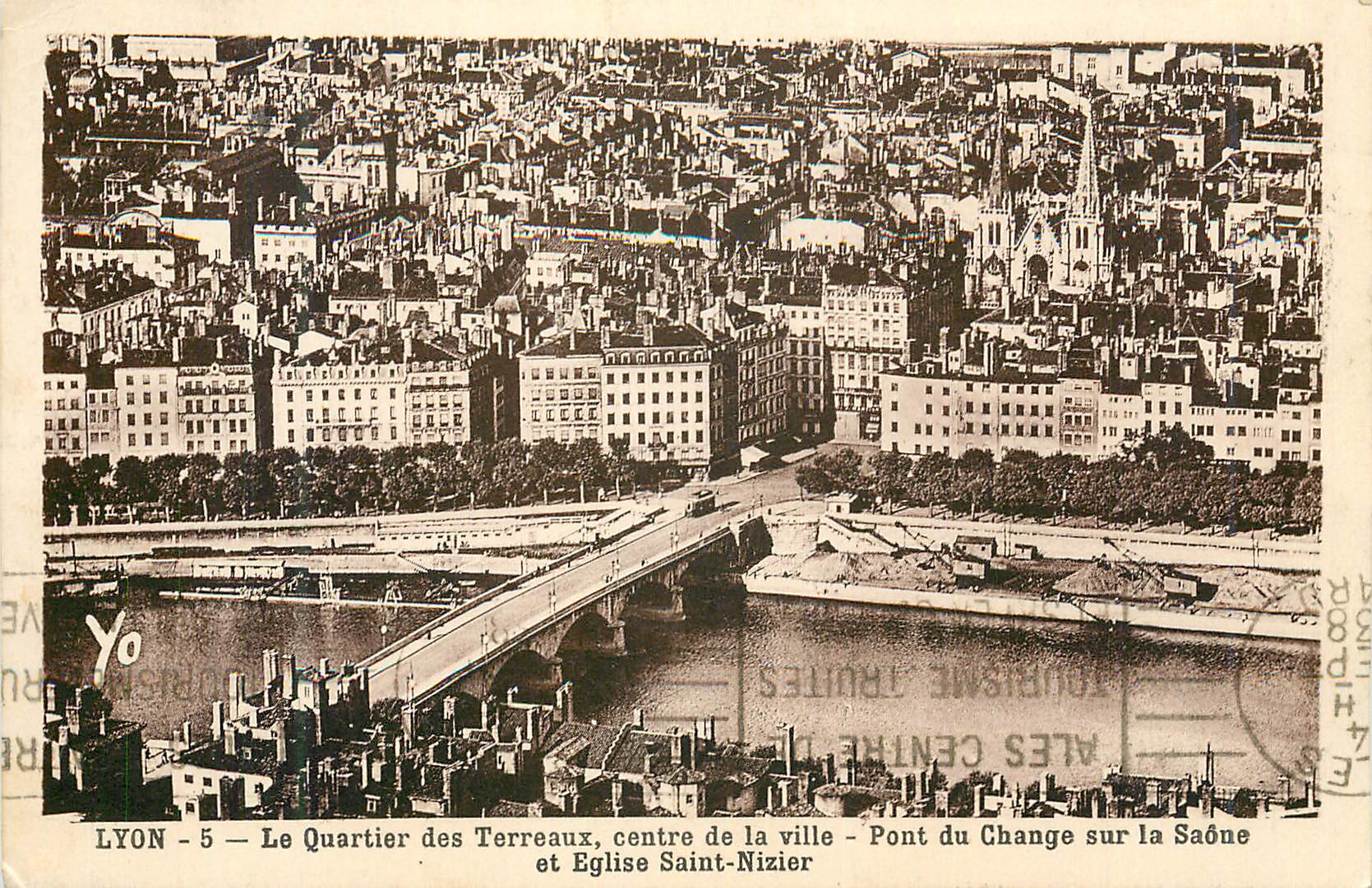 CPA Lyon Le Quartier des Terreaux Centre de la Ville Pont de Change sur le Saone
